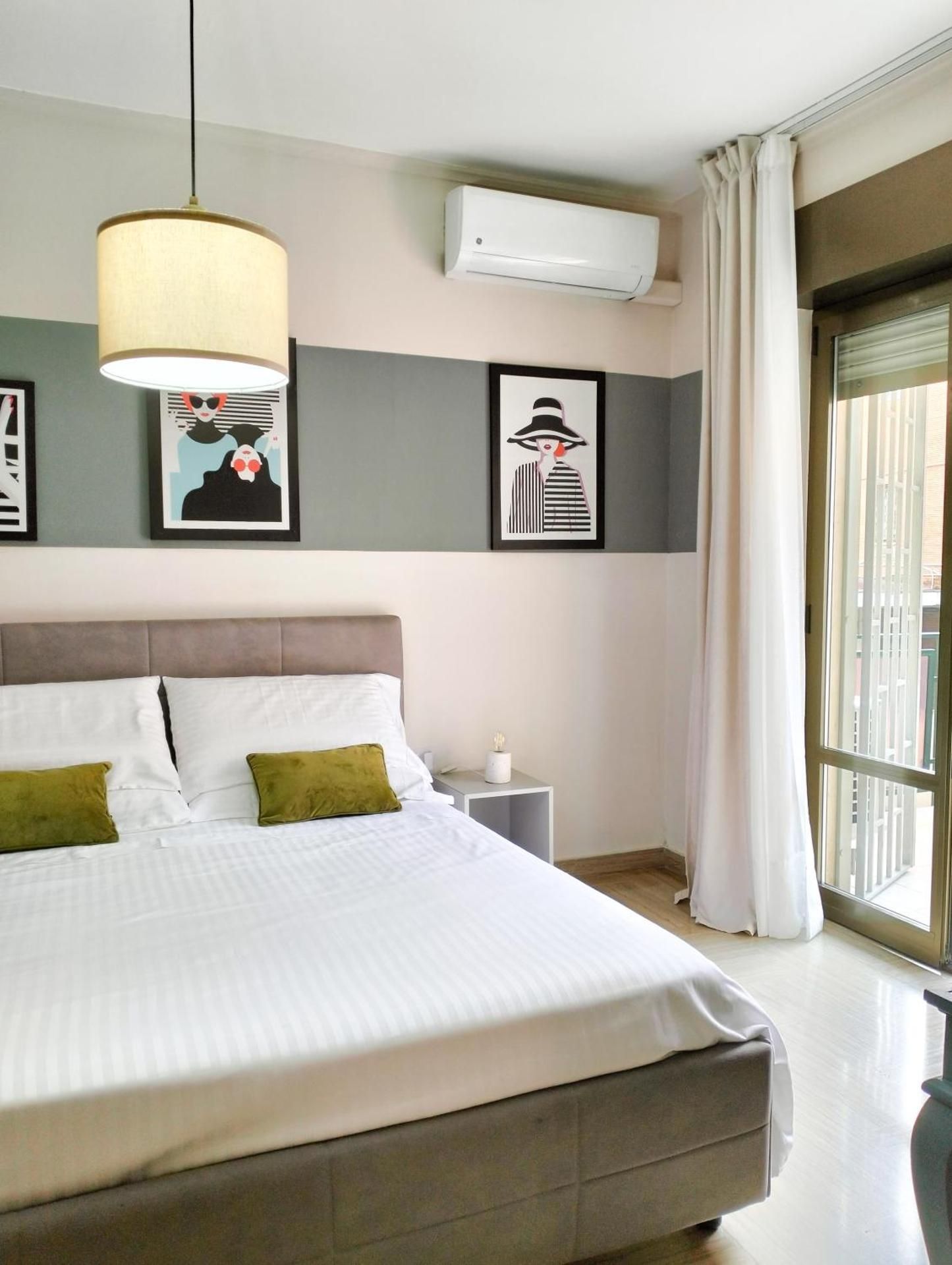 Double Room with Balcony (2 Adults + 1 Child)