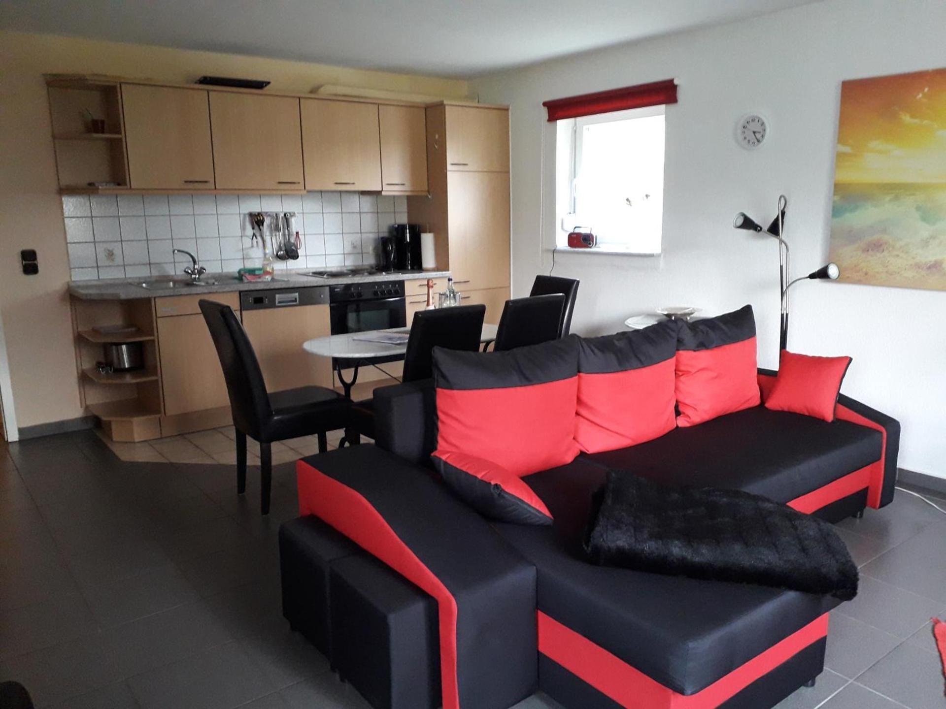 One-Bedroom Apartment with Terrace - 4