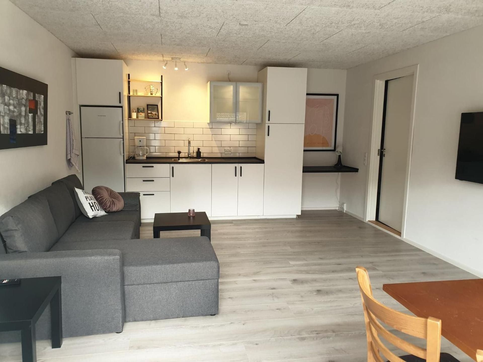 One-Bedroom Apartment