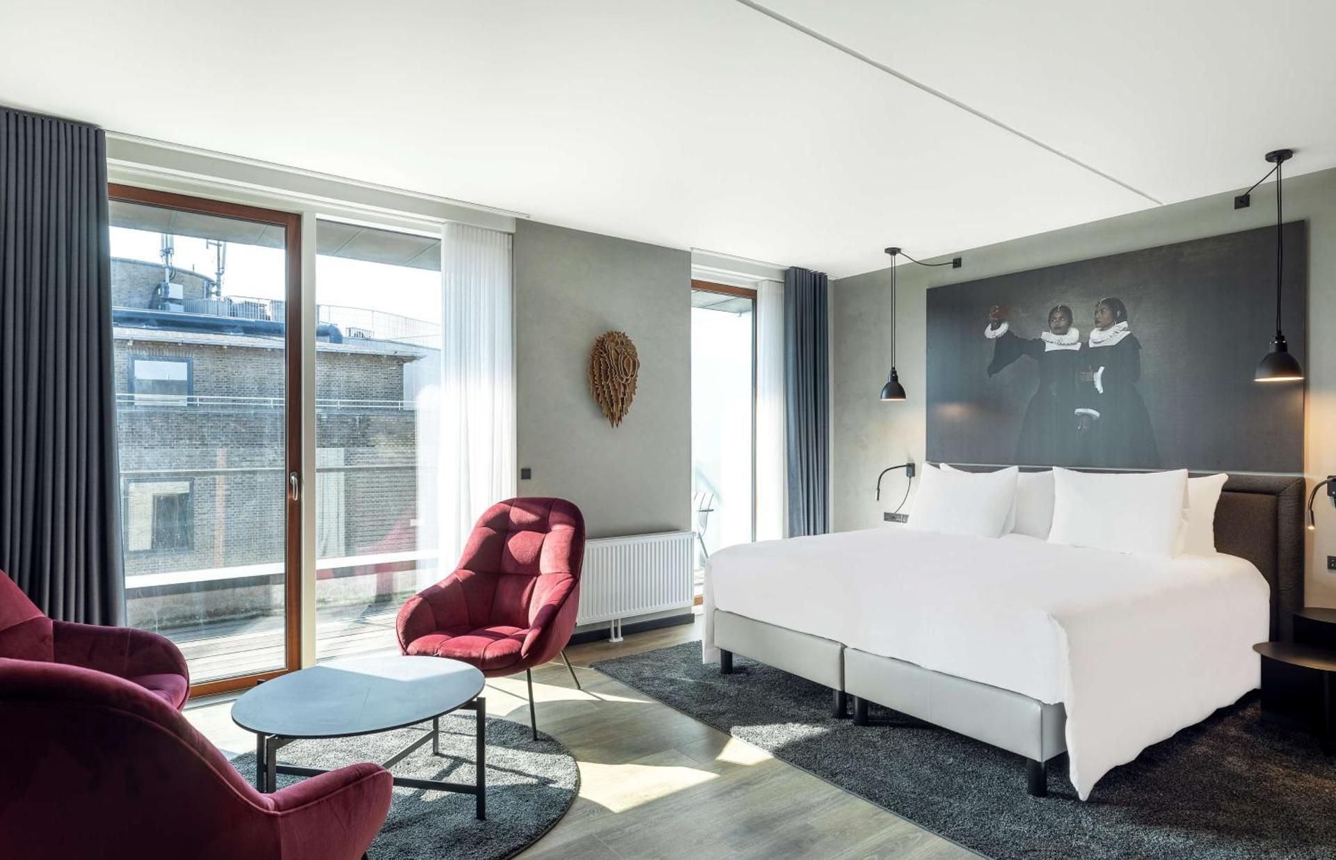 Junior Suite - City View