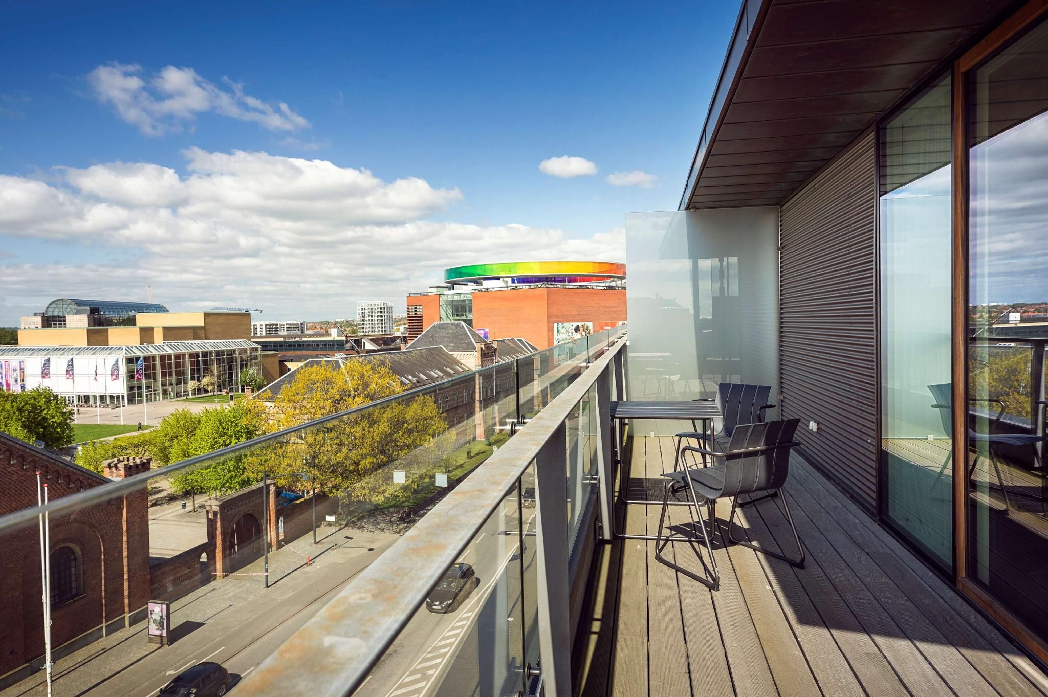 Radisson RED Aarhus Superior Room - City View & Balcony 2