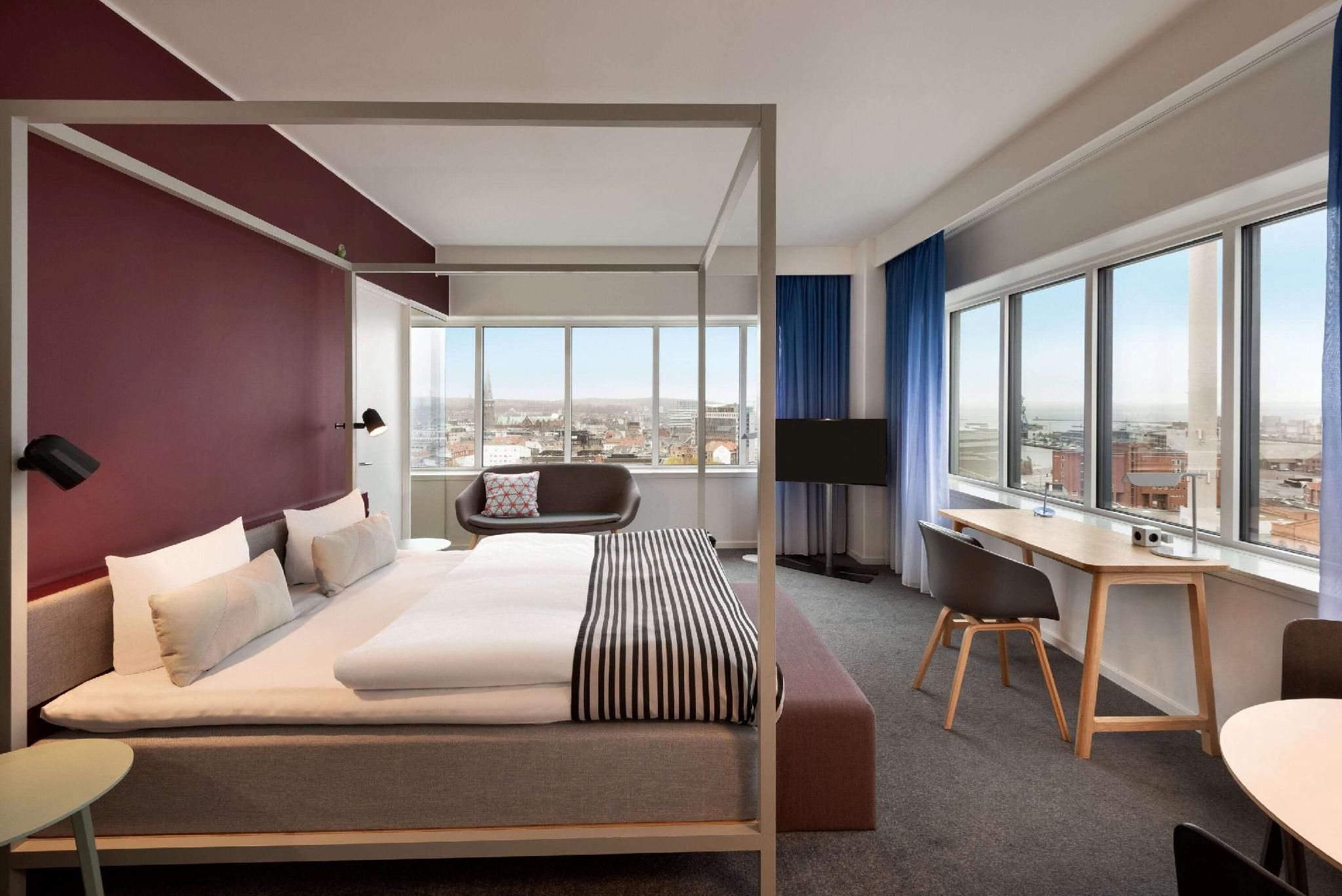 Comwell Aarhus Dolce by Wyndham 1 Double Bed, Corner Room, Non-Smoking