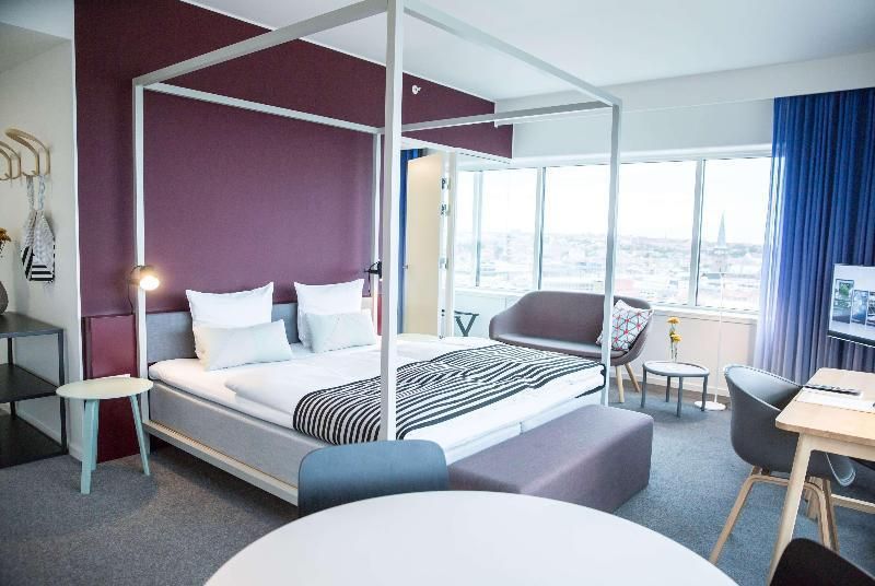 Comwell Aarhus Dolce by Wyndham 1 Double Bed, Corner Room, Non-Smoking 2