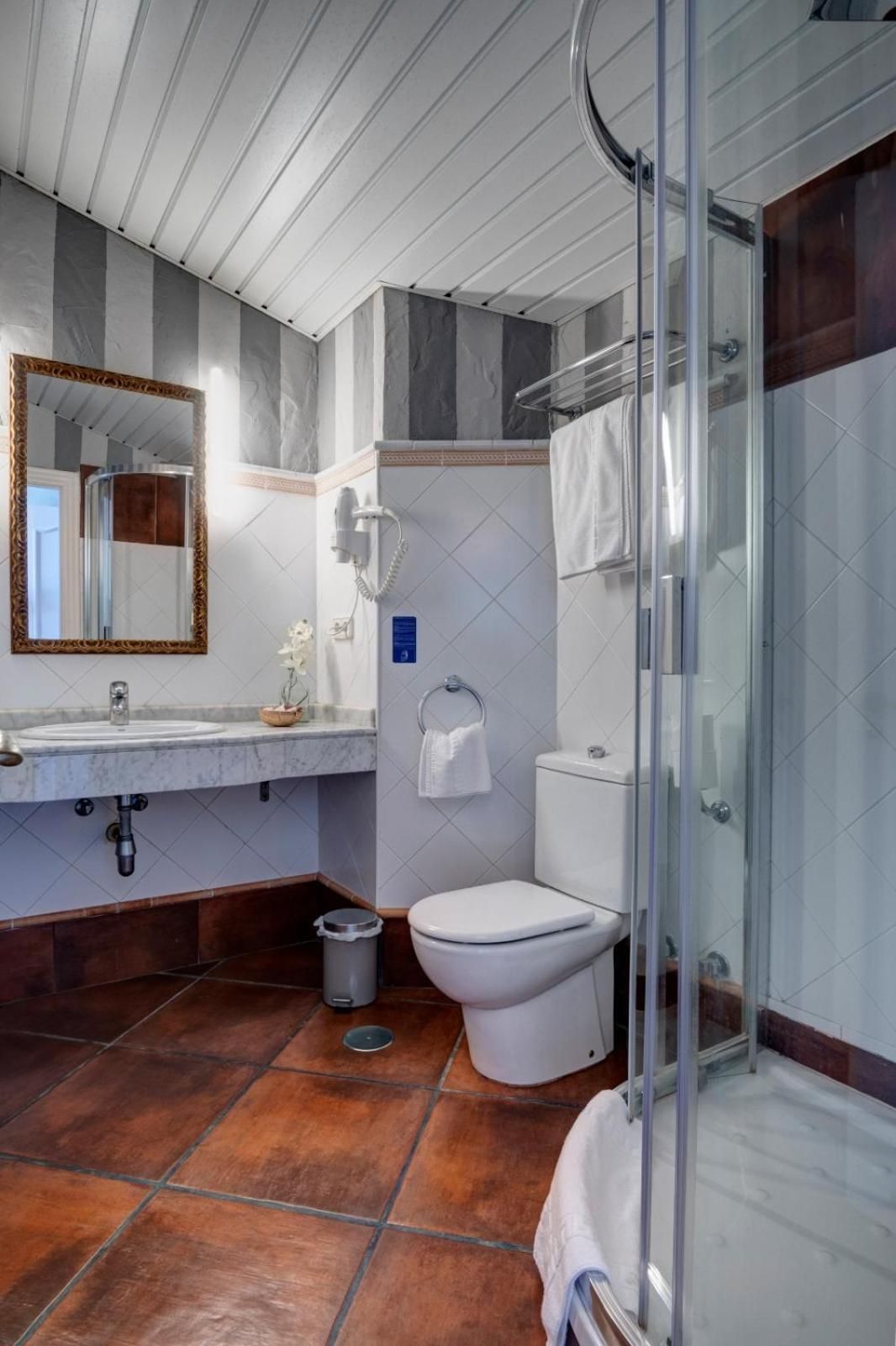 Double or Twin Room with Side Sea View