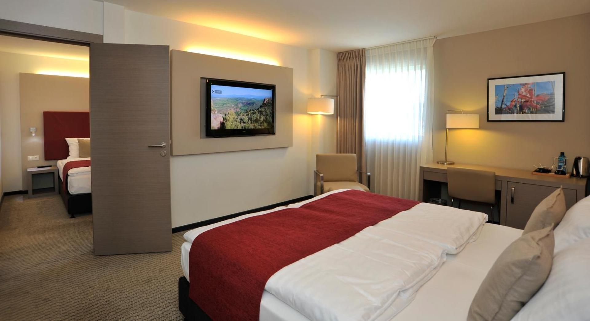 Standard Room - 1 King Bed 23SQM Free WiFi