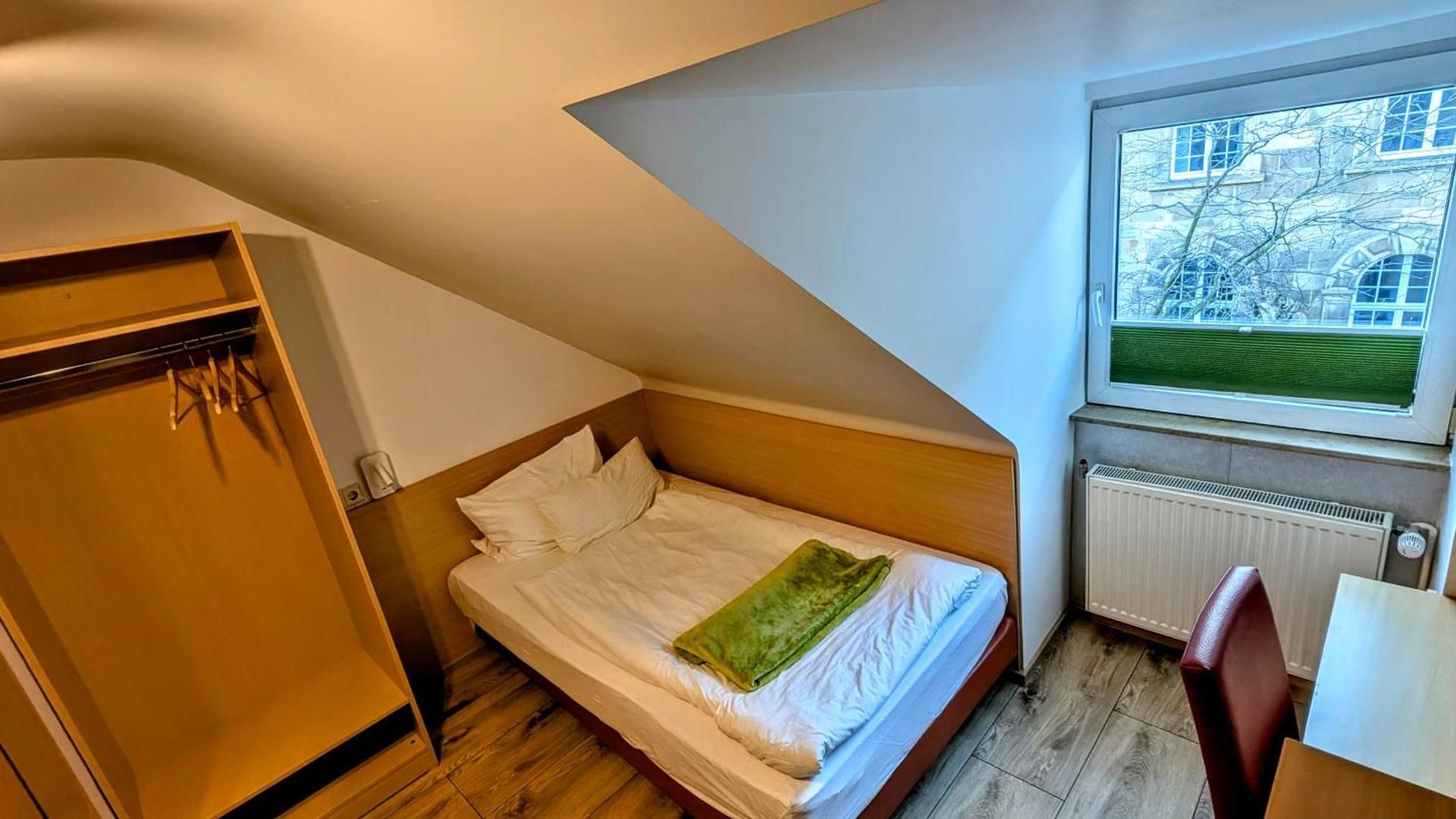 Budget Single Room