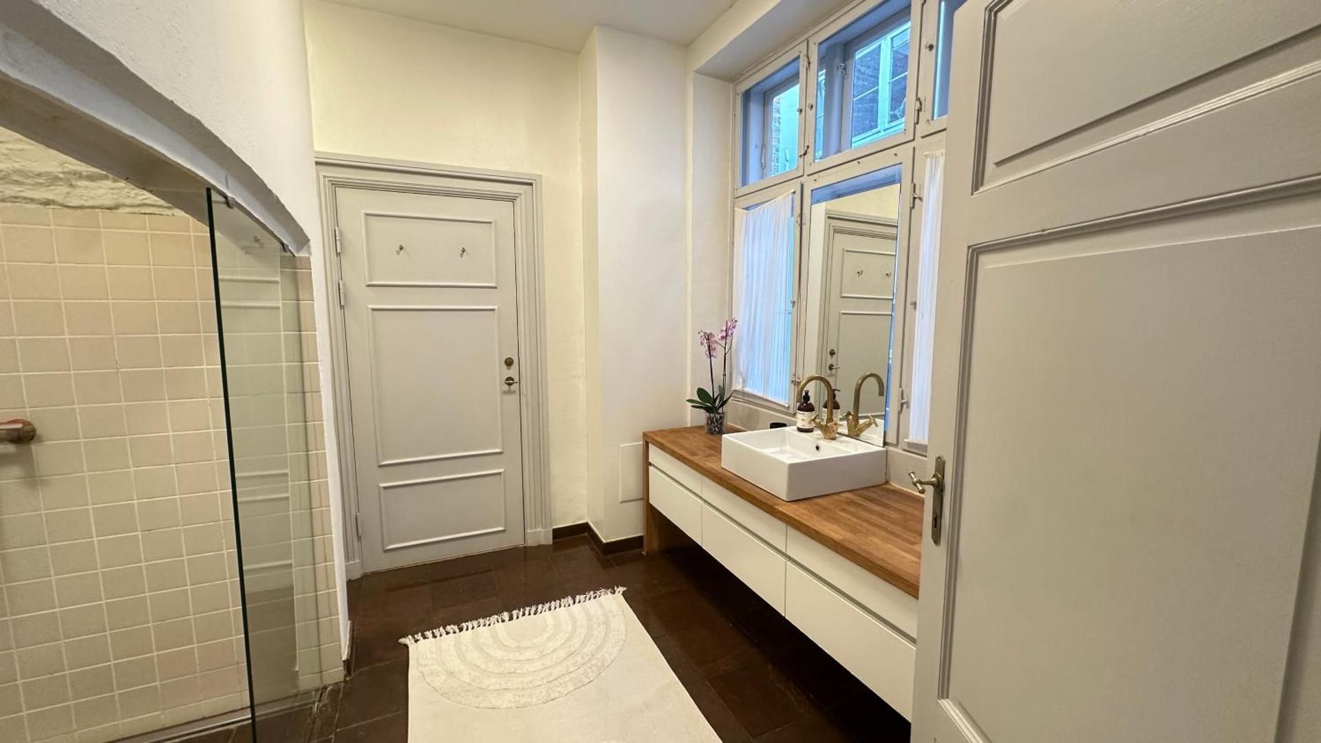 Two-Bedroom Deluxe Apartment