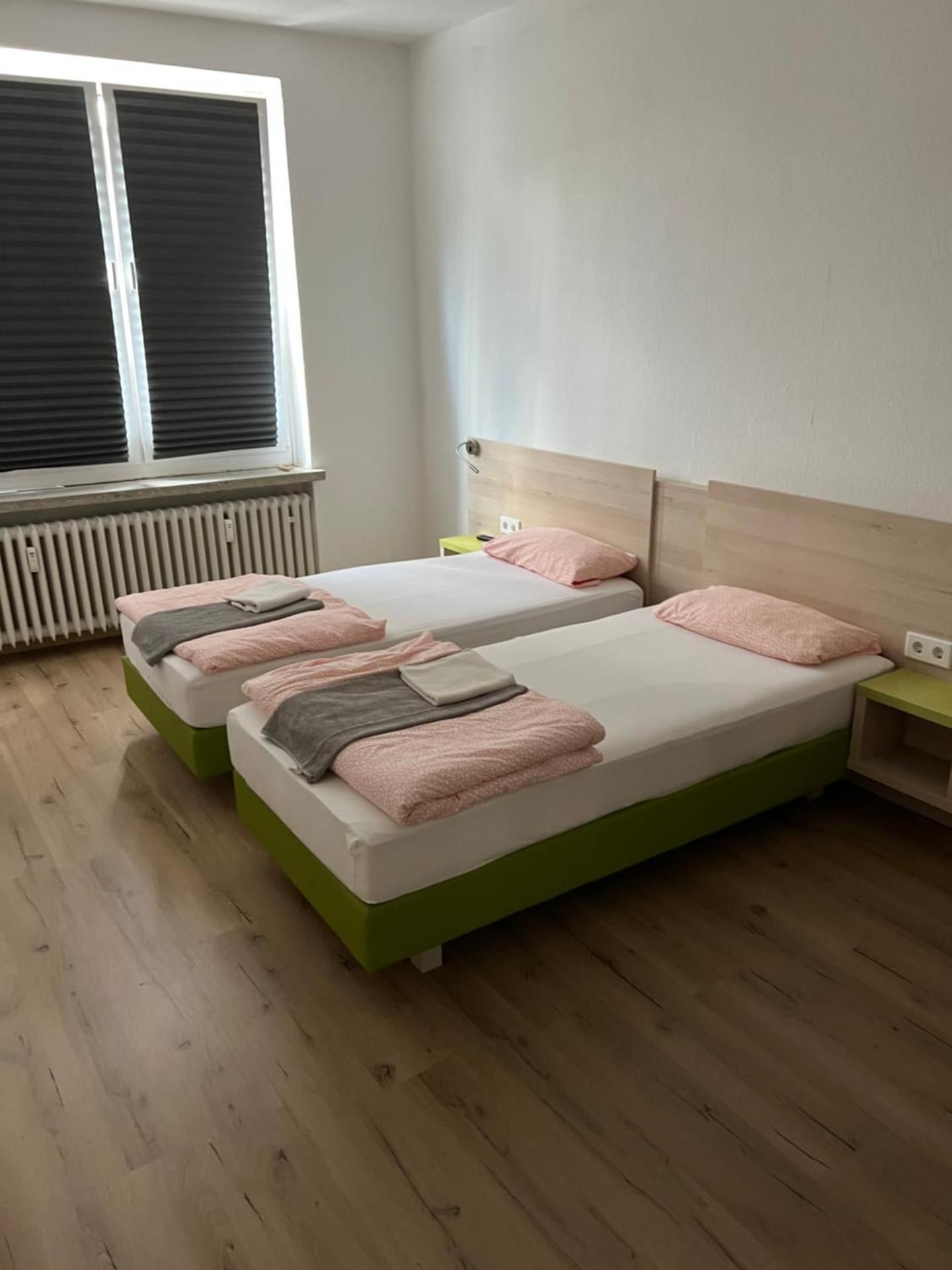 Basic Triple Room with Shared Bathroom