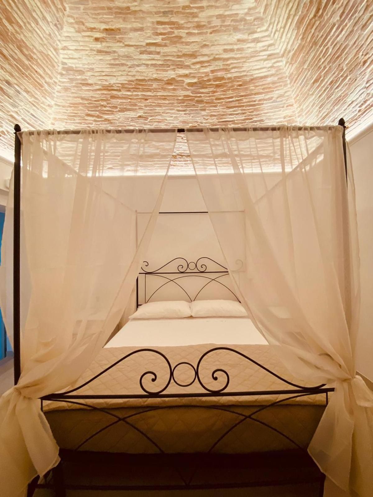 RELAIS SAN MARCO LUXURY GUEST HOUSE Double Room with Balcony