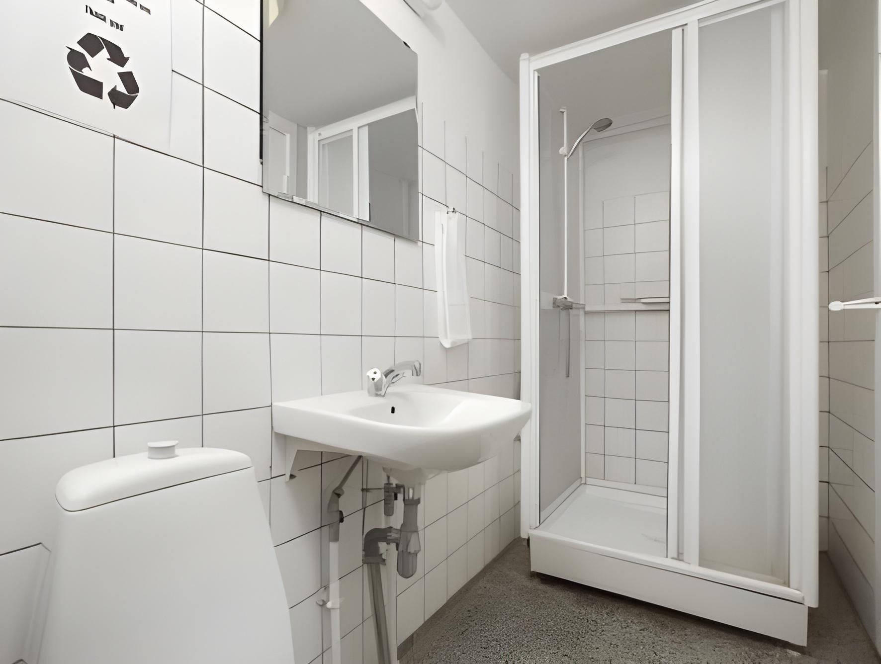 Hotel Copenhagen Triple Room with Shared Bathroom 3