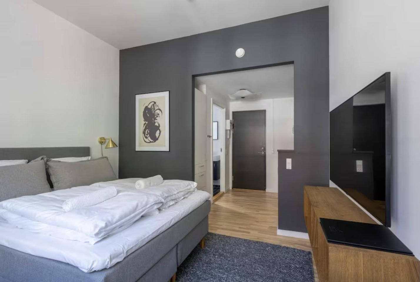 Studio Apartment