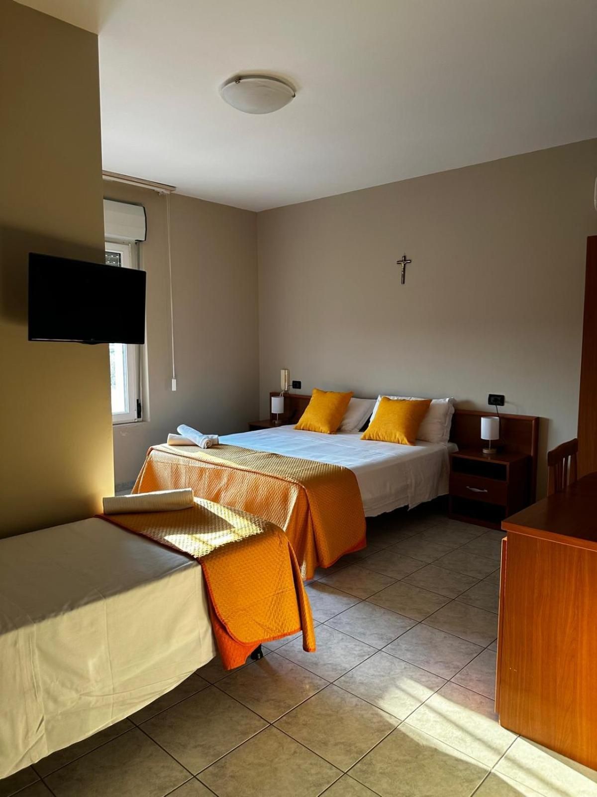 Triple Room with Private Bathroom