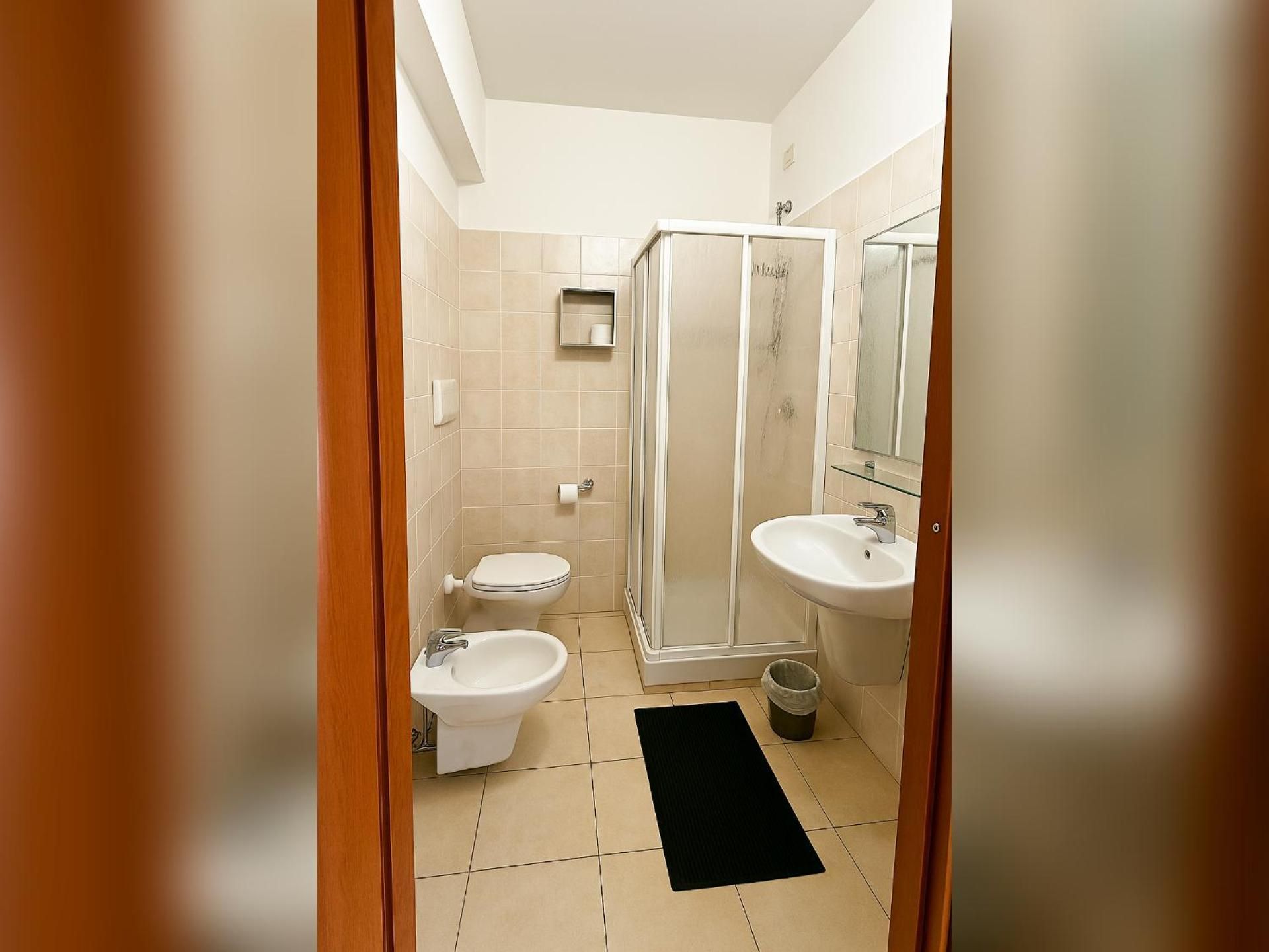 Hotel e Appartamenti La Solaria con parcheggio gratuito a soli 450 MT dalla nuova Basilica di Padre Economy Double Room 3