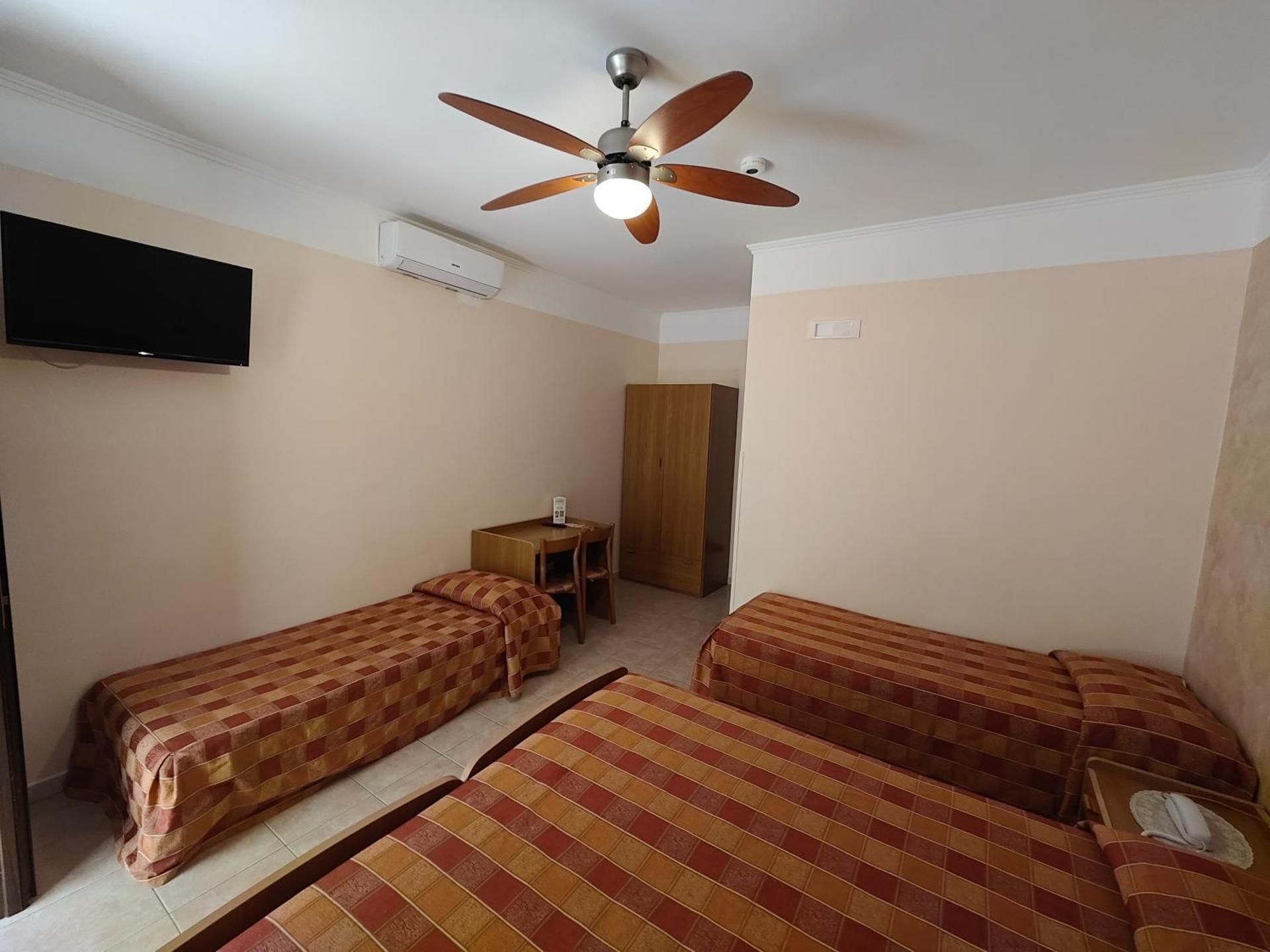 Affittacamere La Madonnina Economy Double or Twin Room 2