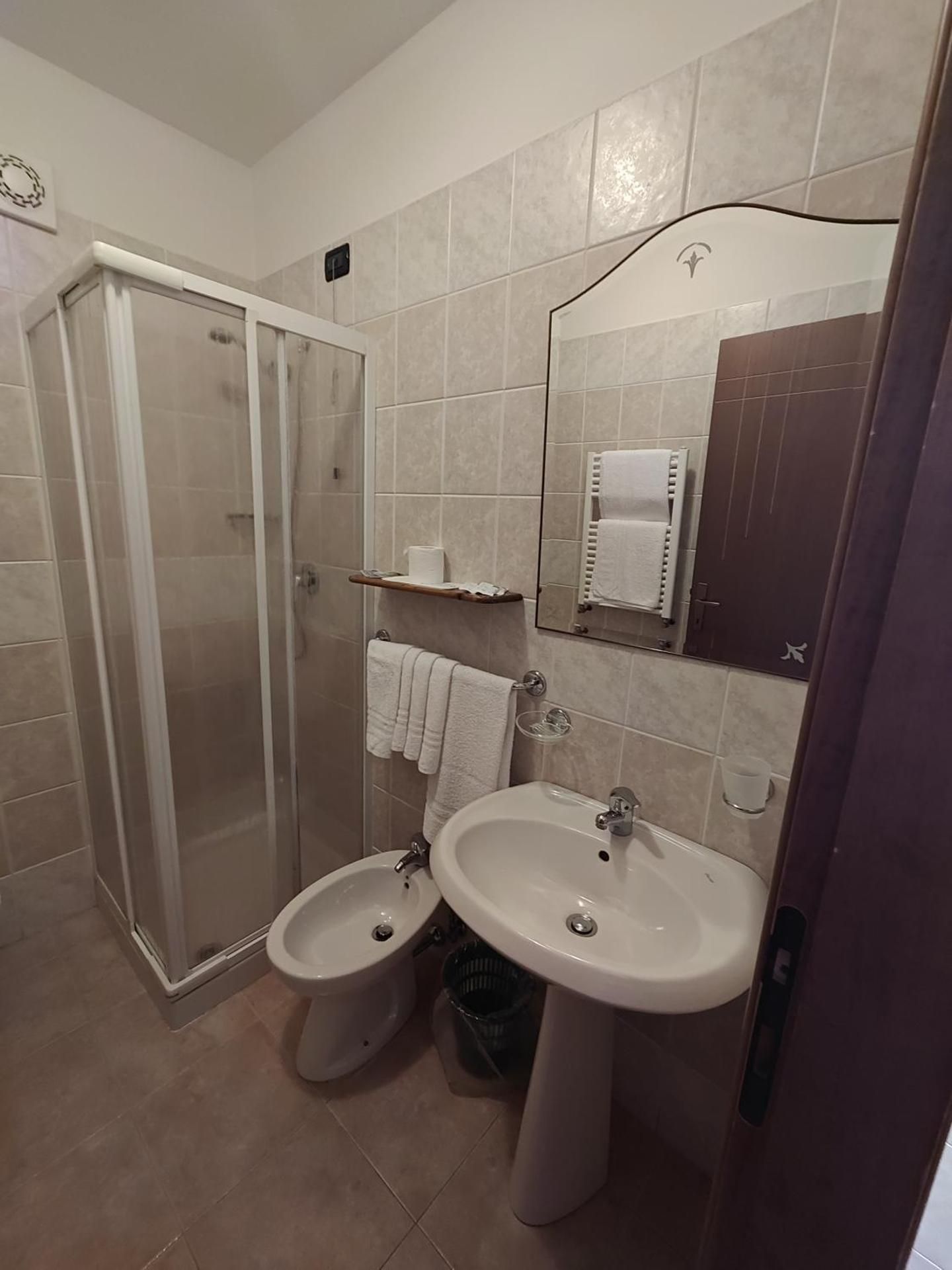 Affittacamere La Madonnina Economy Double or Twin Room 3