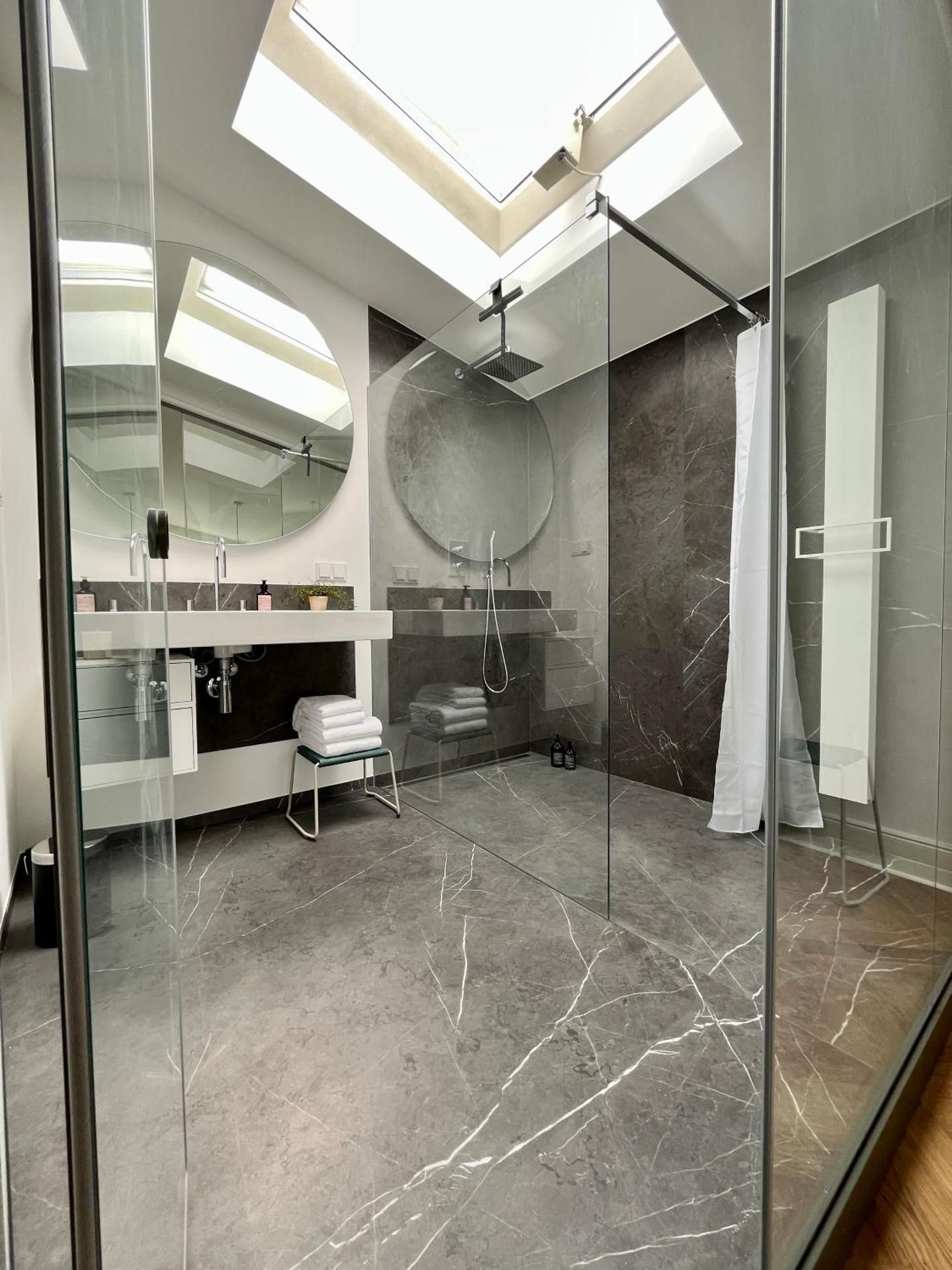 Apartment 001