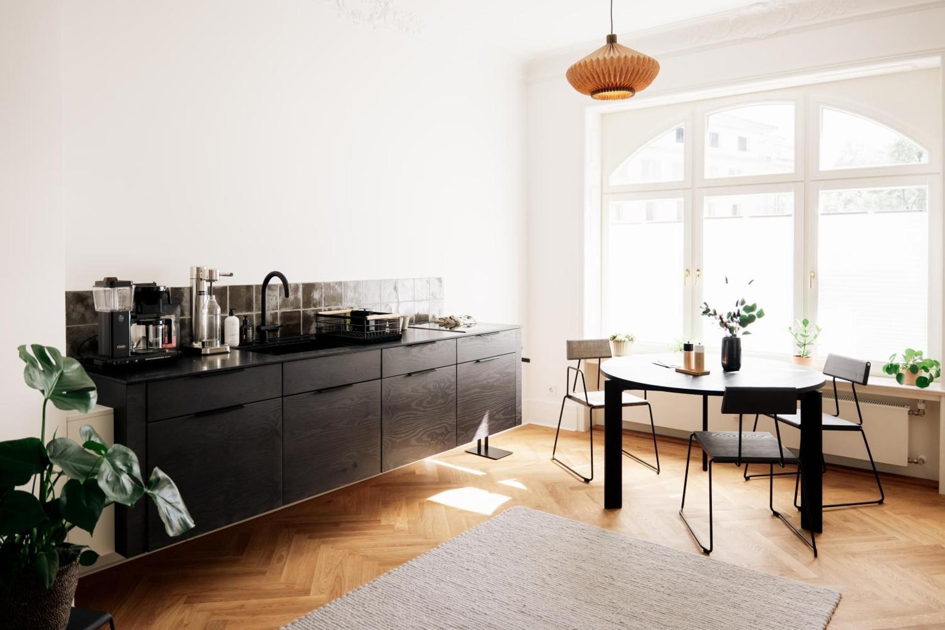 Apartment 002