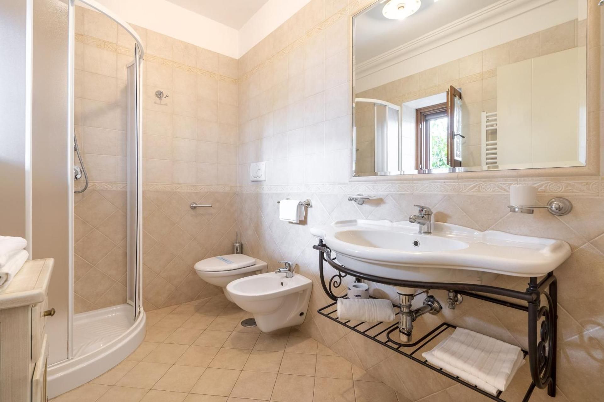 Triple Room with Shower