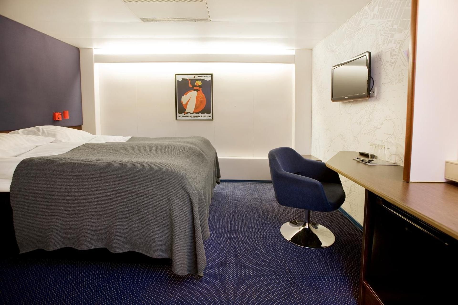Commodore Class inside Cabin