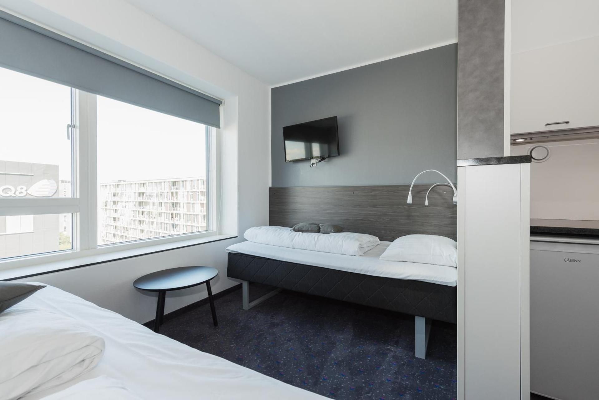 Twin Bed Apartment