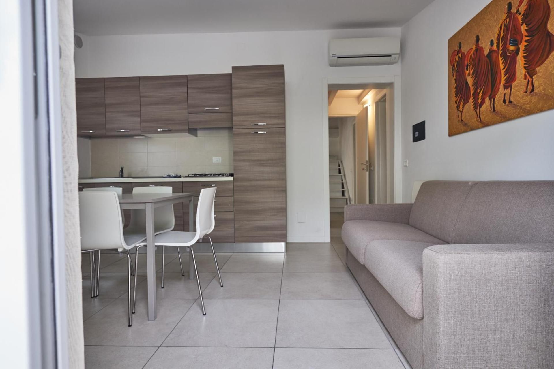 Two-Bedroom Apartment - Split Level
