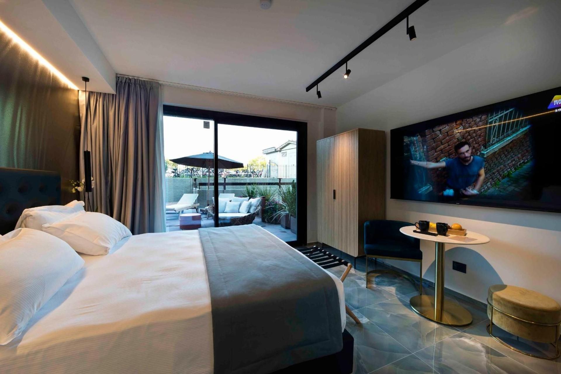 Deluxe Double Room with Balcony