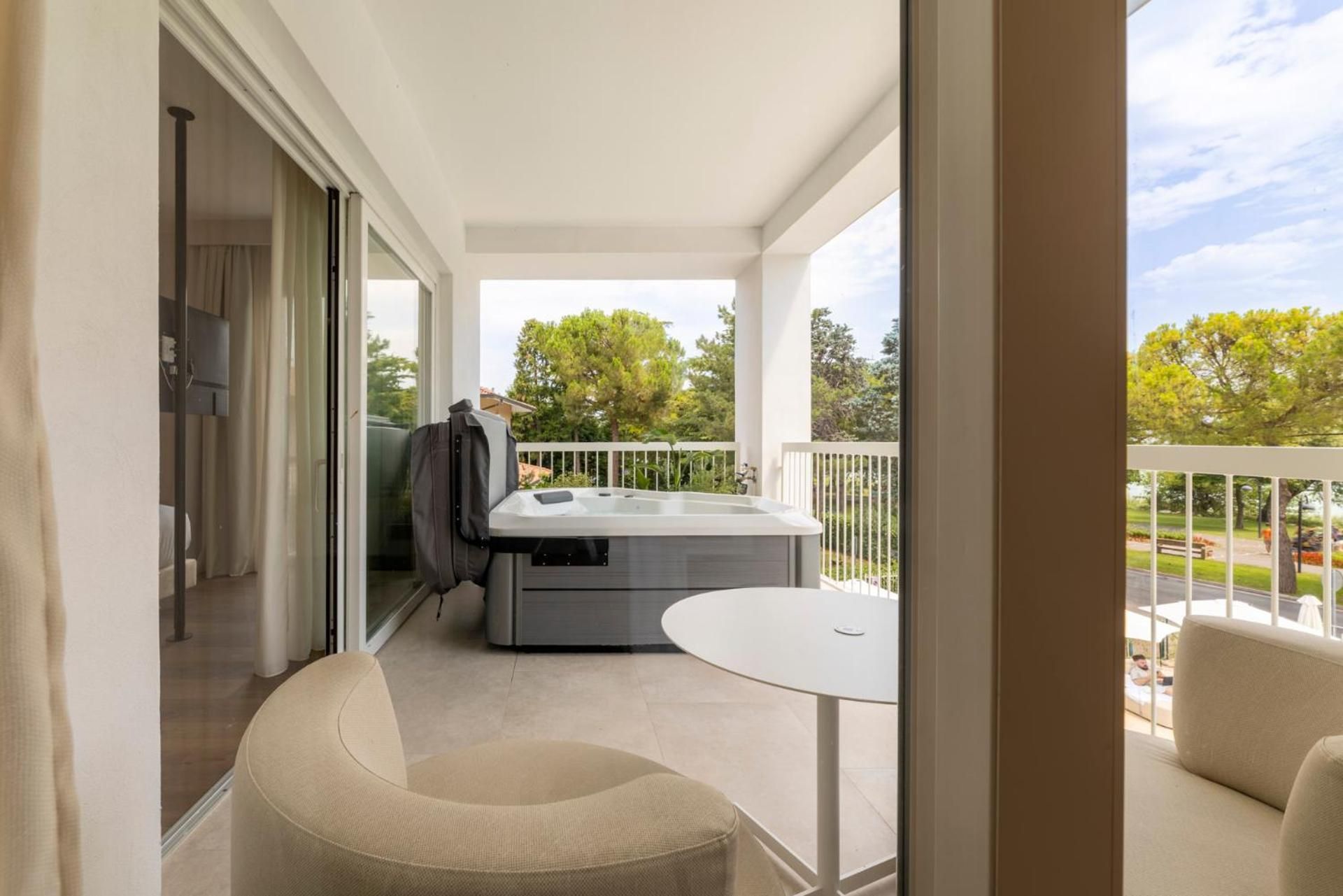 Junior Suite With Private Pool