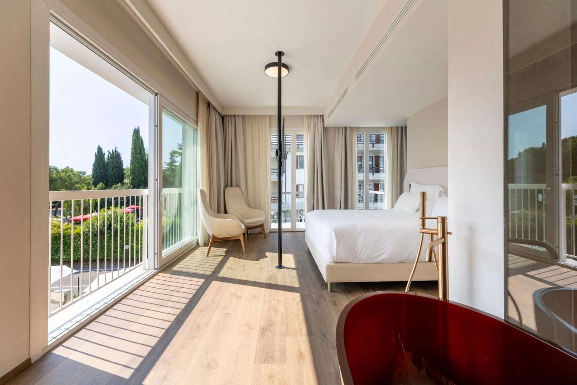 Deluxe Junior Suite