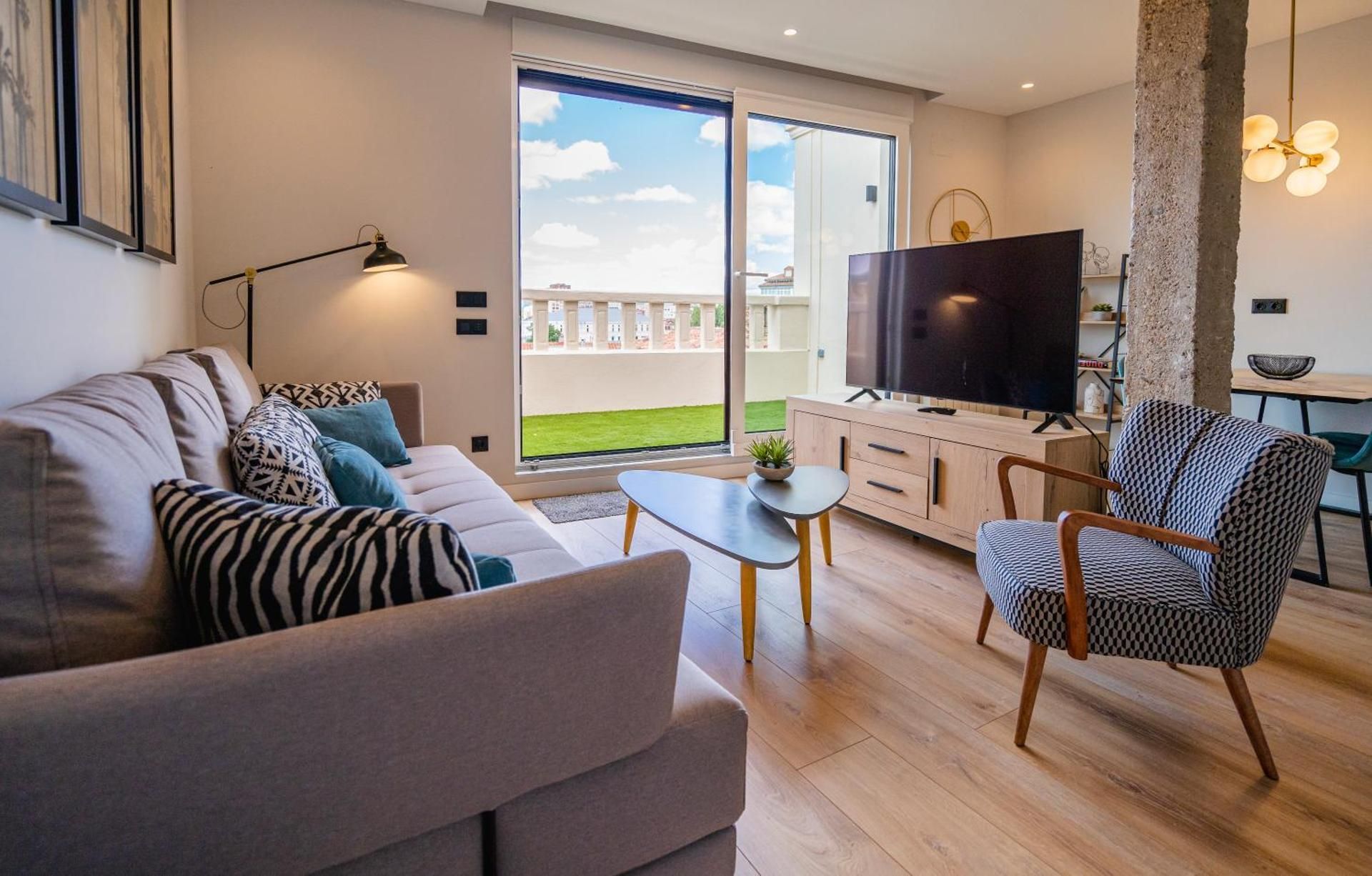 3 Bedroom Apartment with Terrace and Views