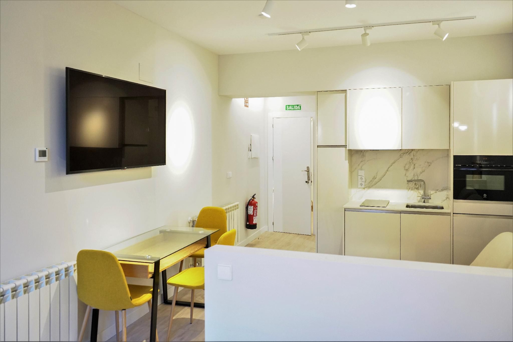 APARTAMENTOS LA FLORA BURGOS 1-Bedroom Apartment with Kitchen 3