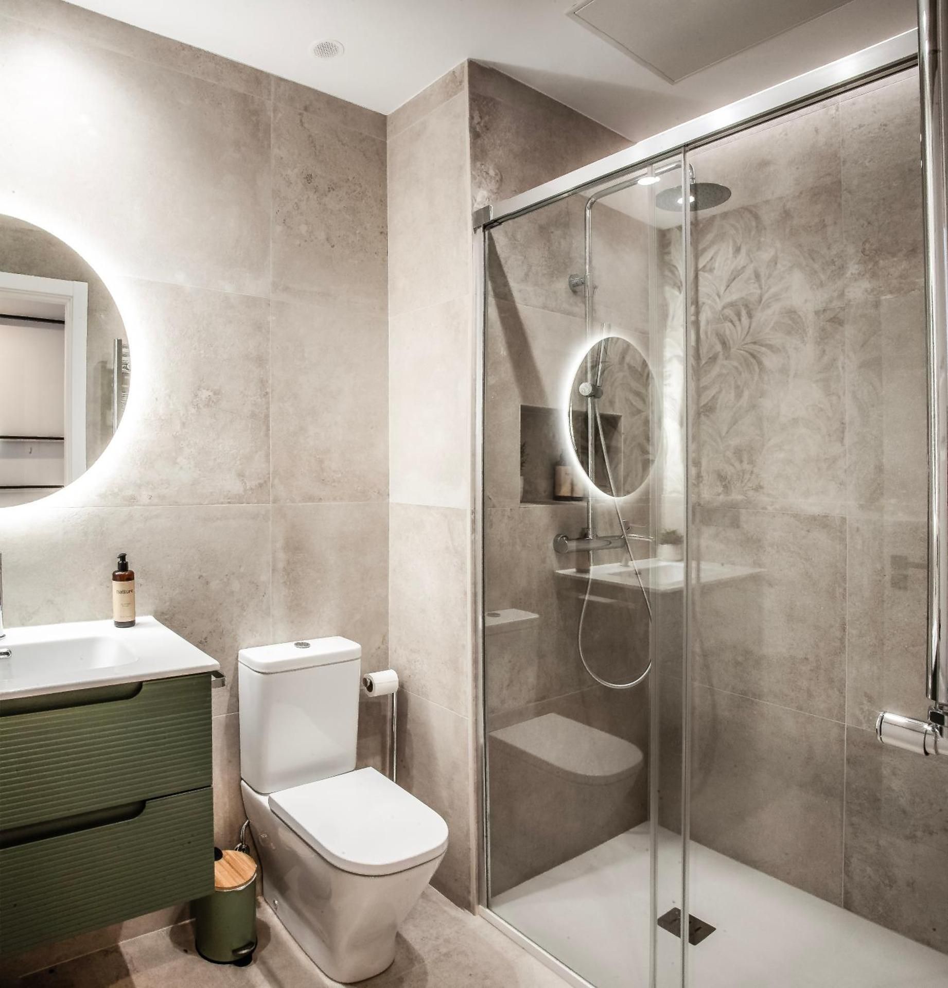 Two-Bedroom Deluxe Apartment