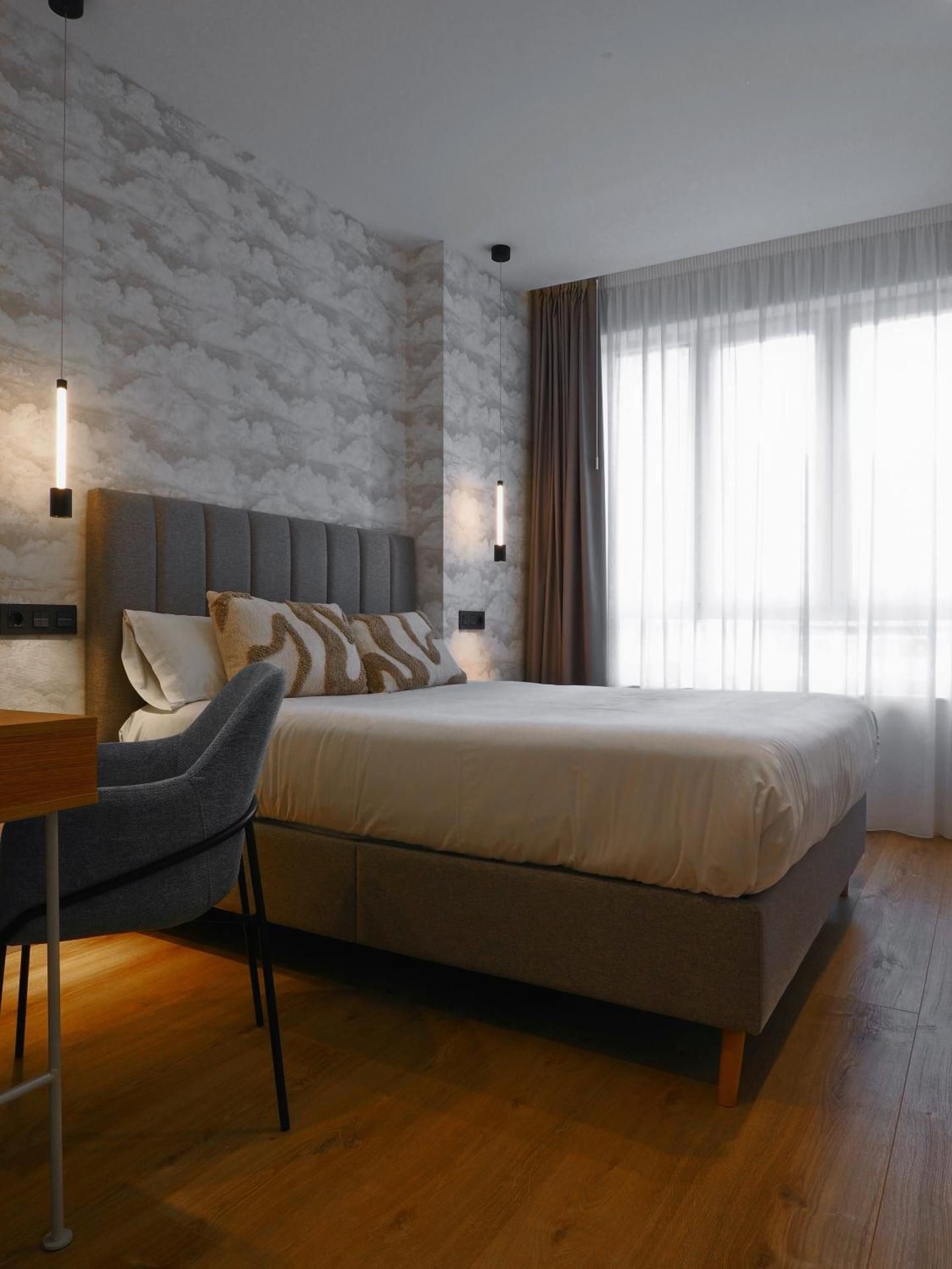 One-Bedroom Deluxe Apartment
