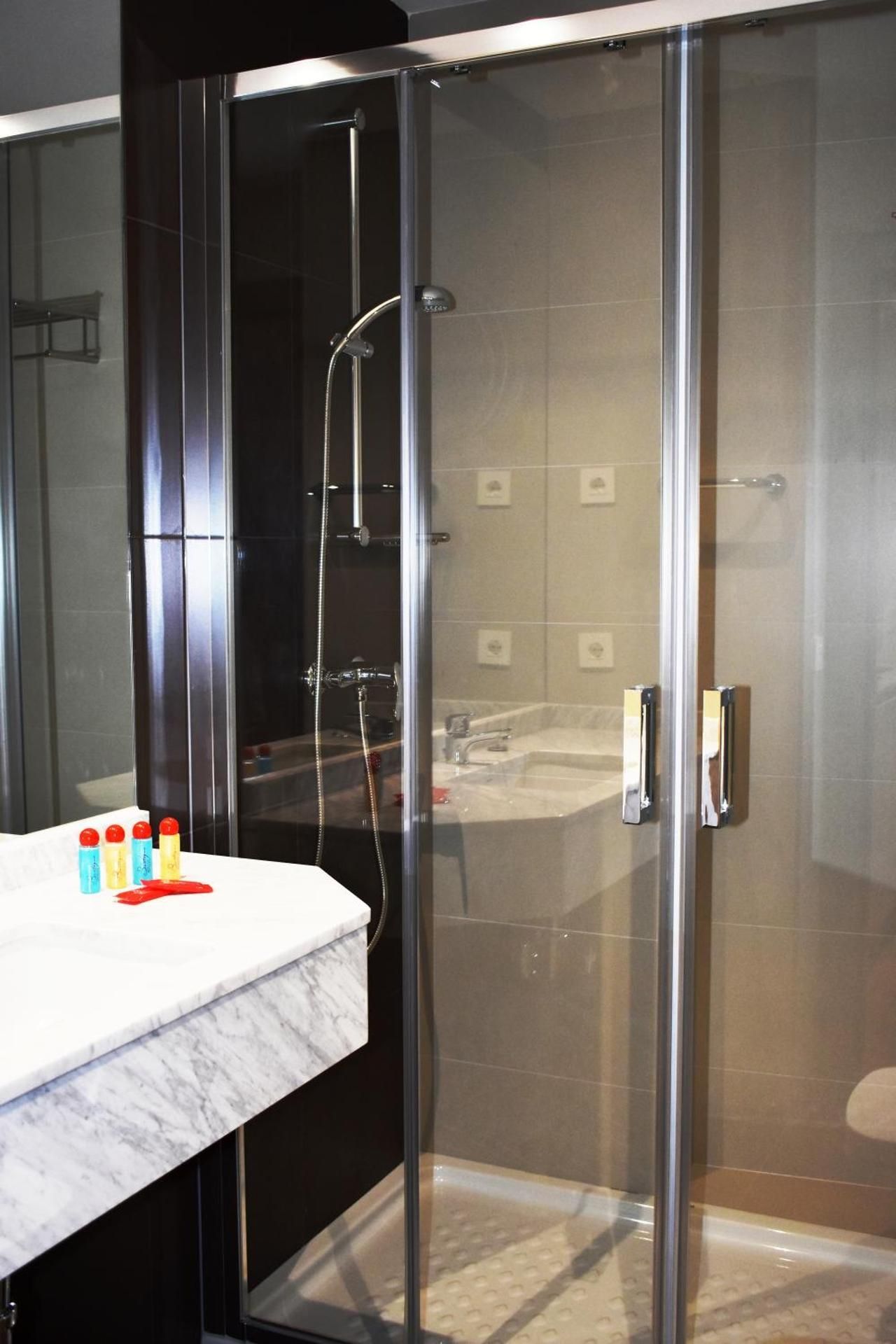 Standard Apartment (2 adults + 1 child)