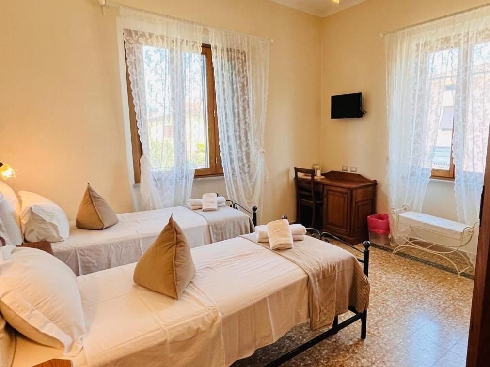 Twin Room with Private Bathroom