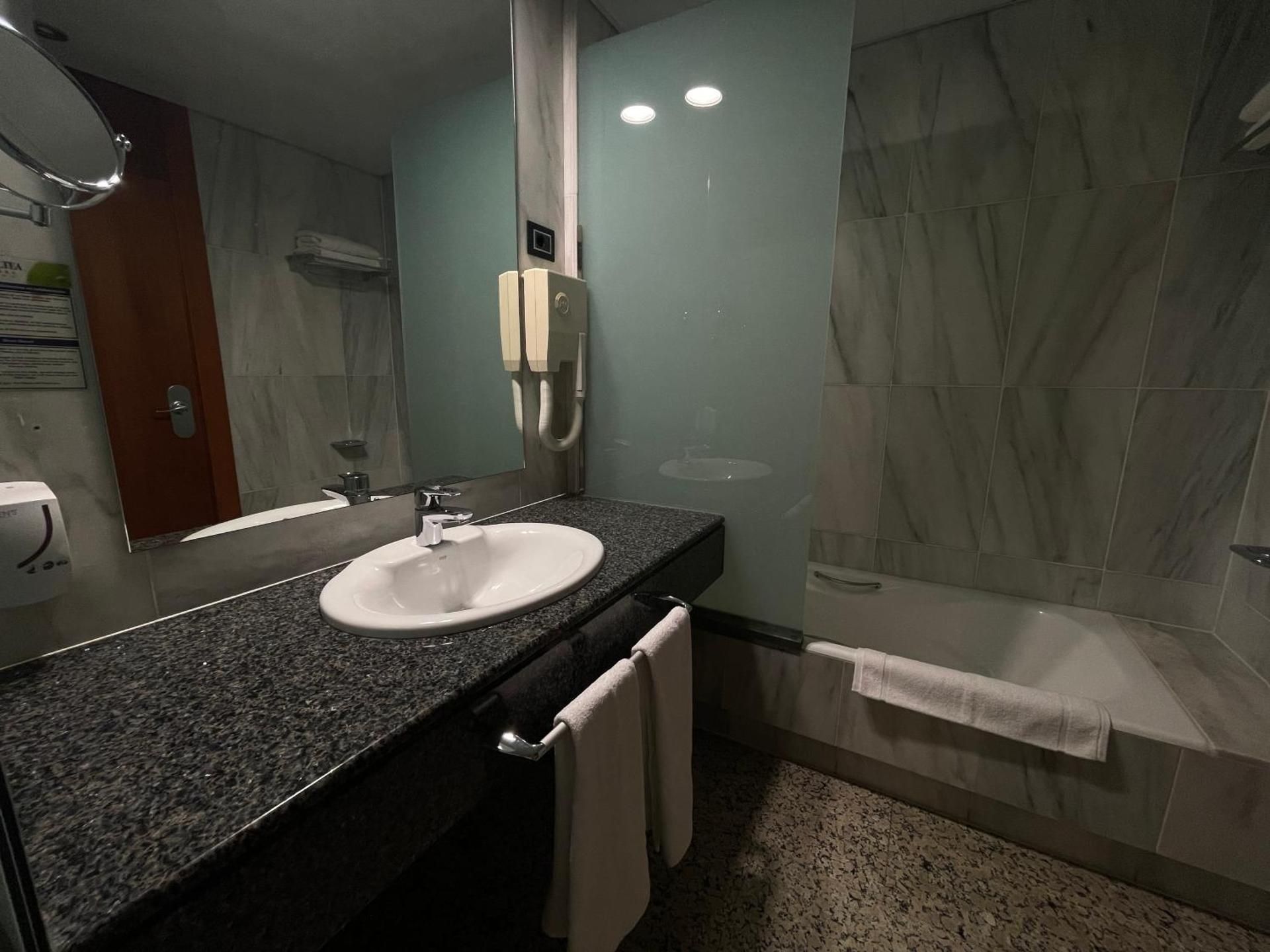 Large Double Room