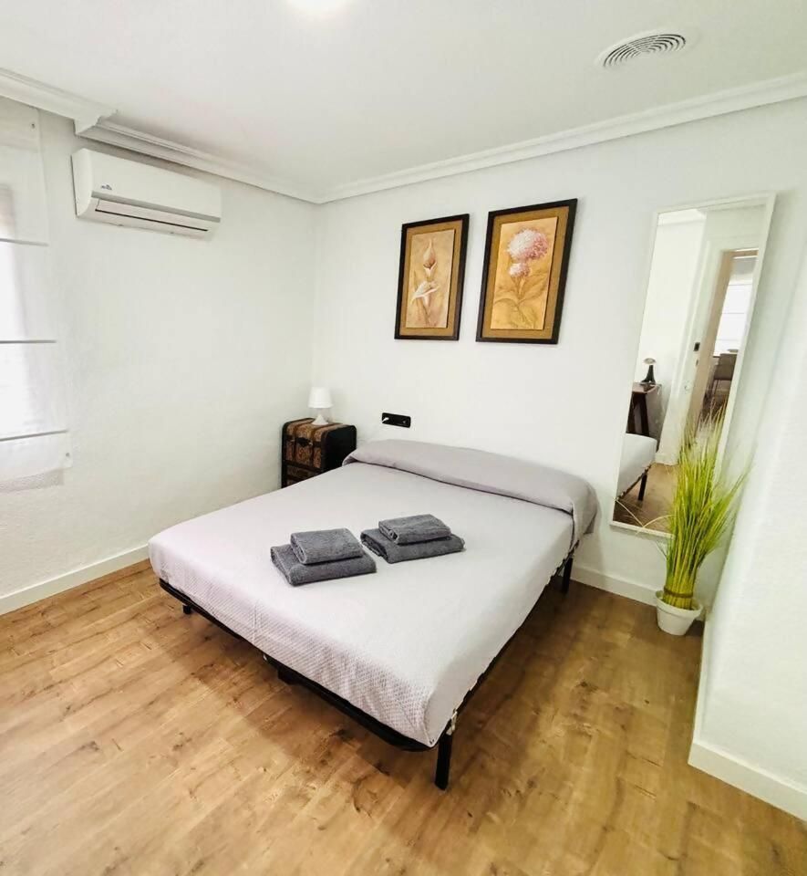 Standard Double Room with Shared Bathroom