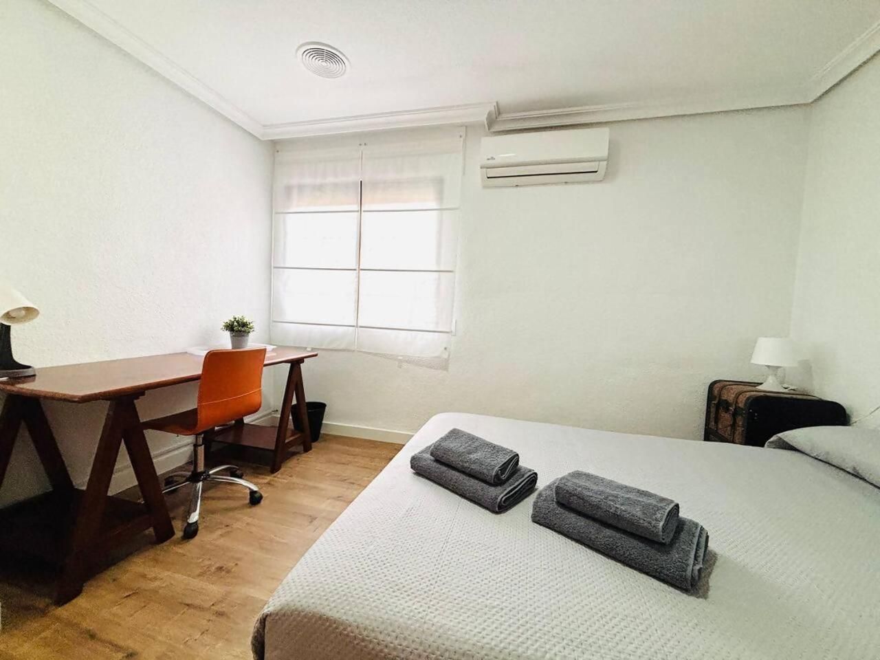 Standard Double Room with Shared Bathroom