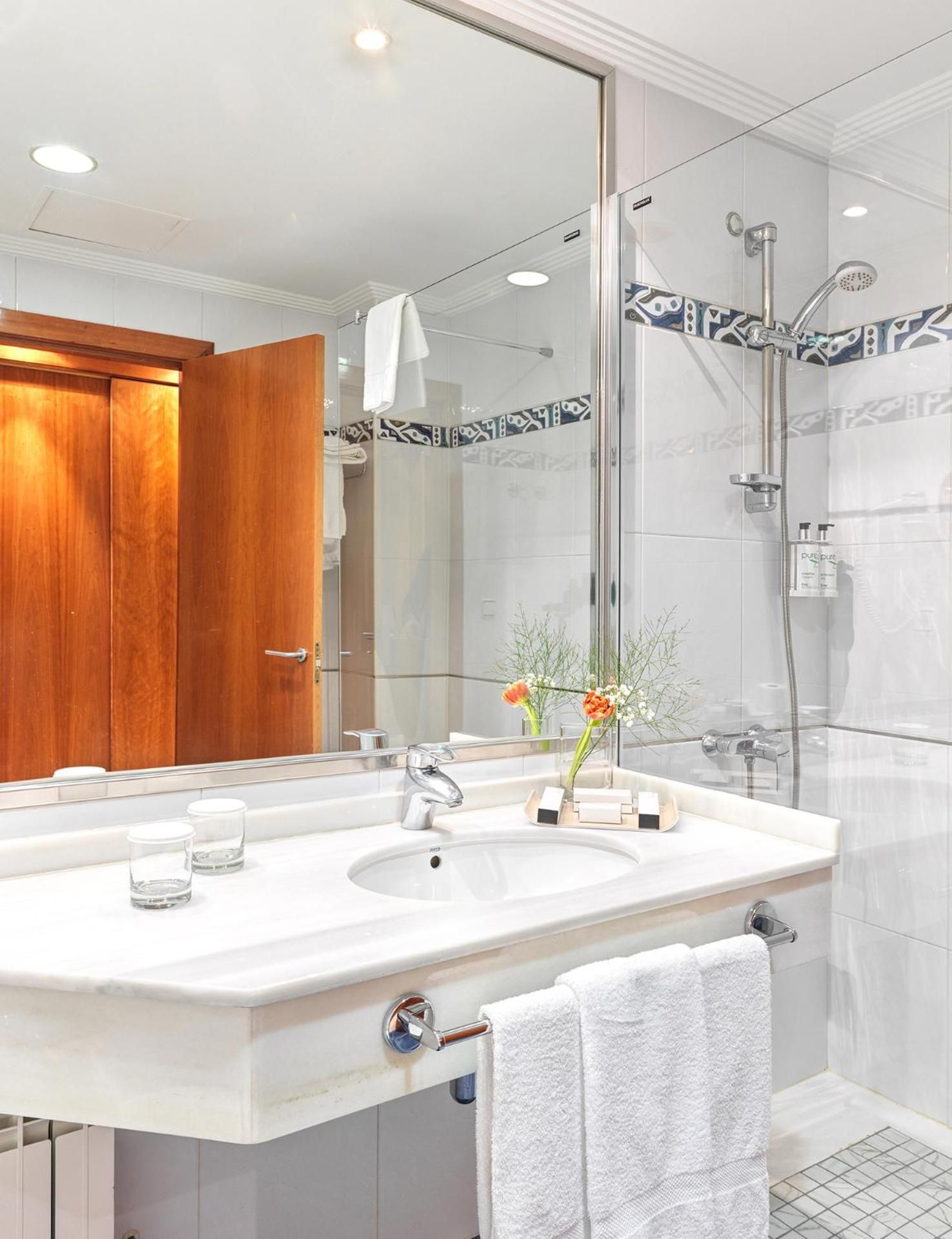 Triple Room (3 Adults) with Spa Access