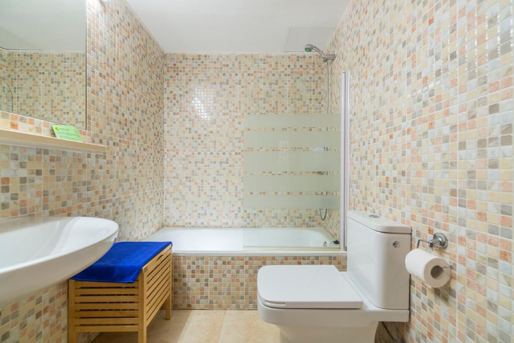 Apartment with Sea View (2 Adults + 2 Children)