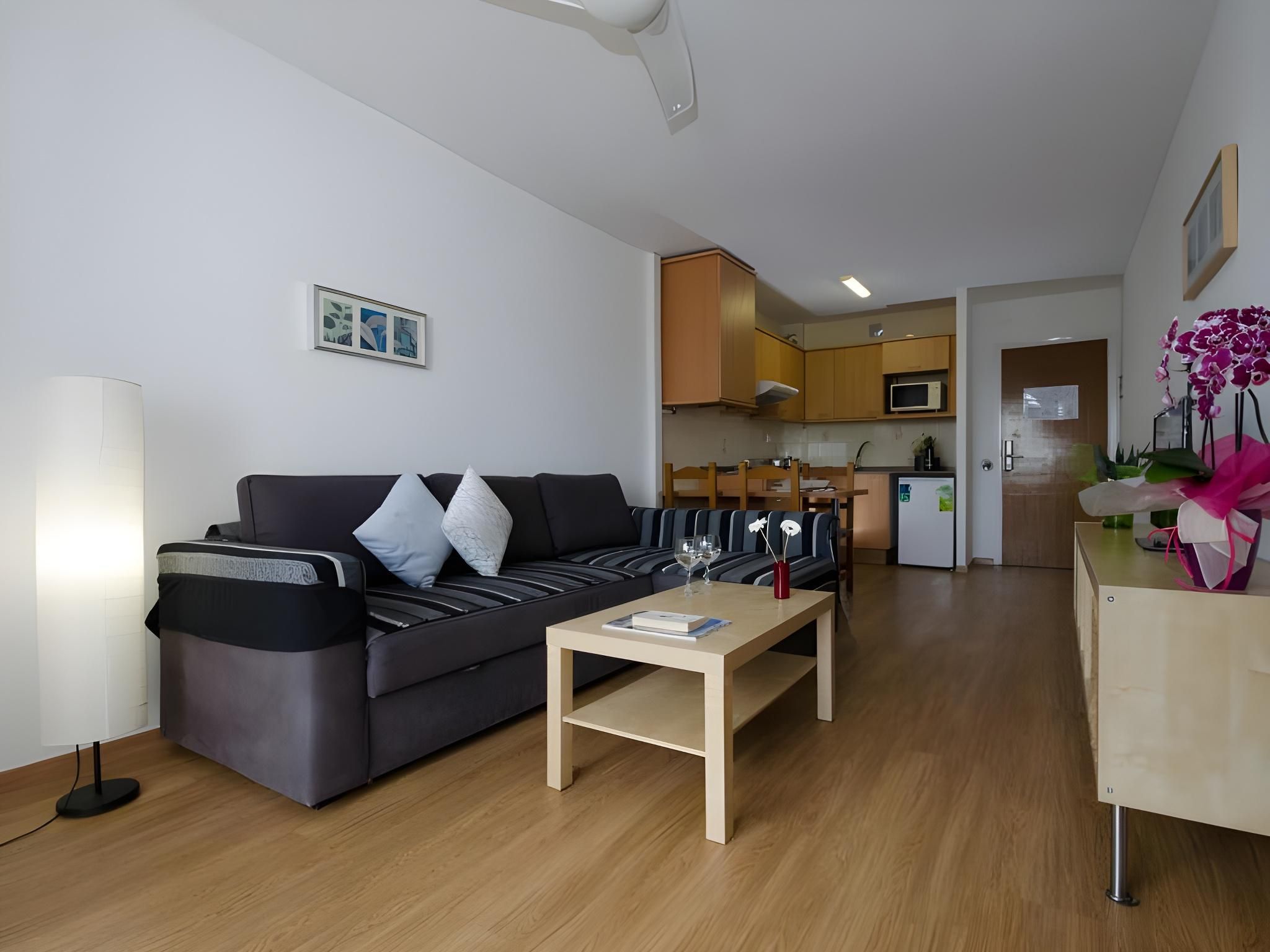 Apartment (6 Adults)