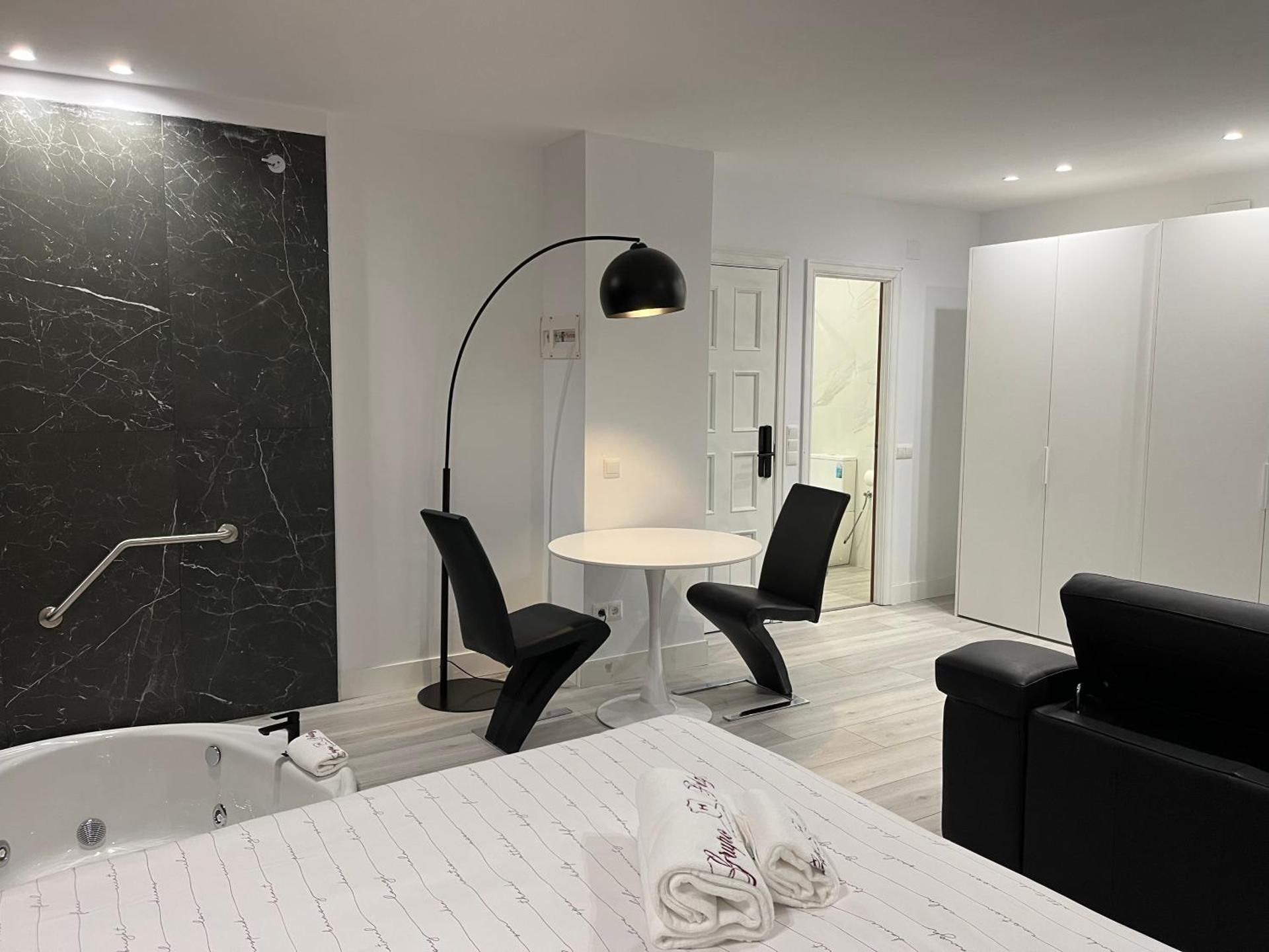 King Suite with Spa Bath