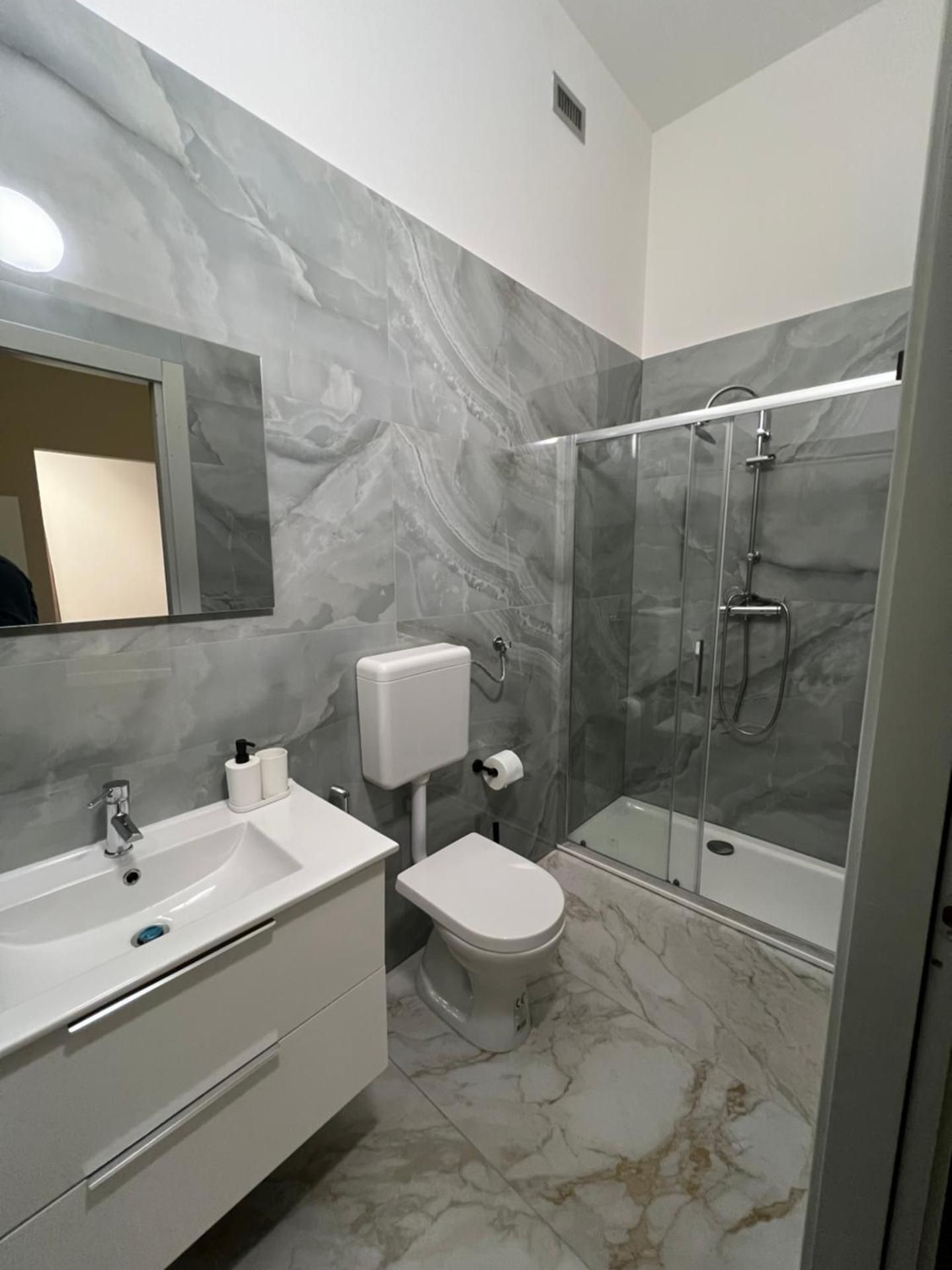 Twin Room with Private Bathroom