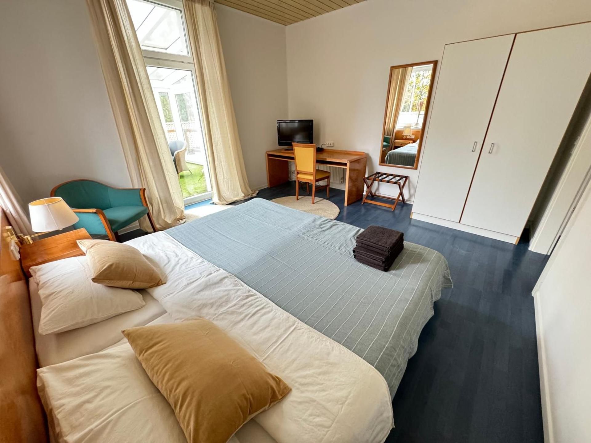 Double Room with Private External Bathroom