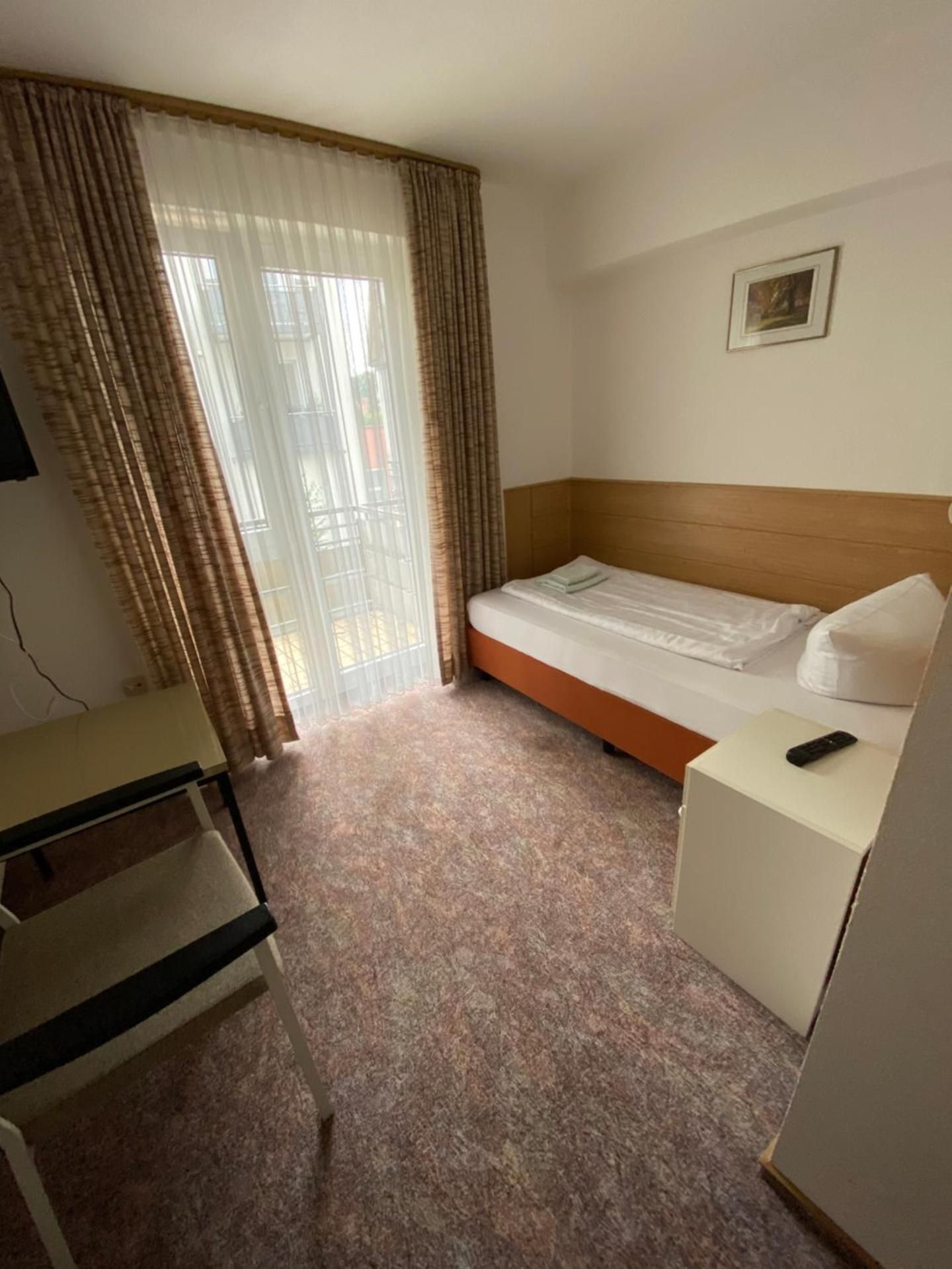 Single Room with Terrace