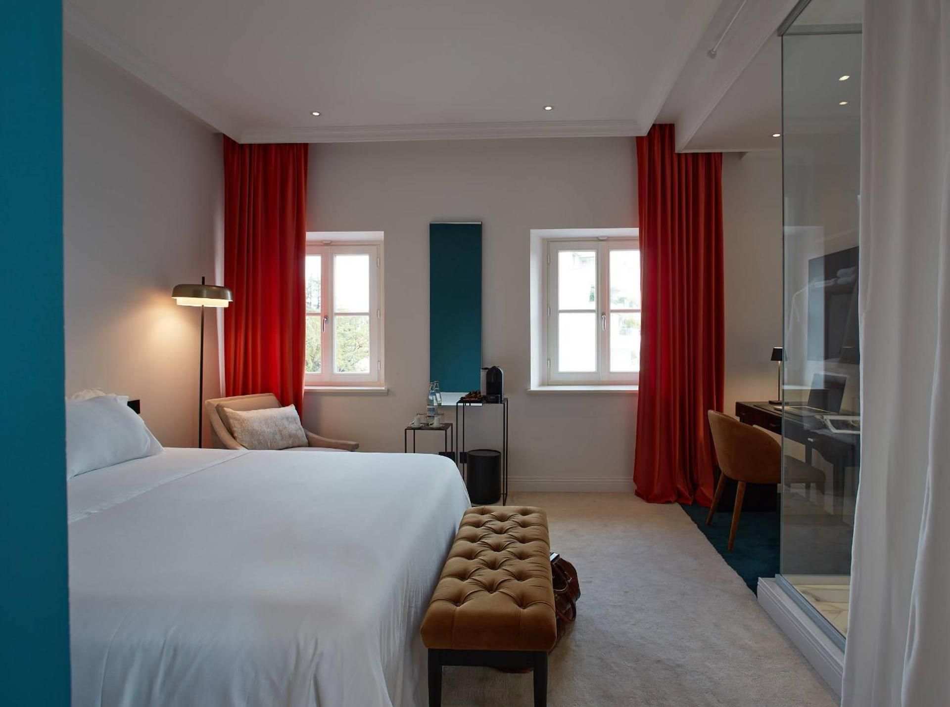 Deluxe King Room
