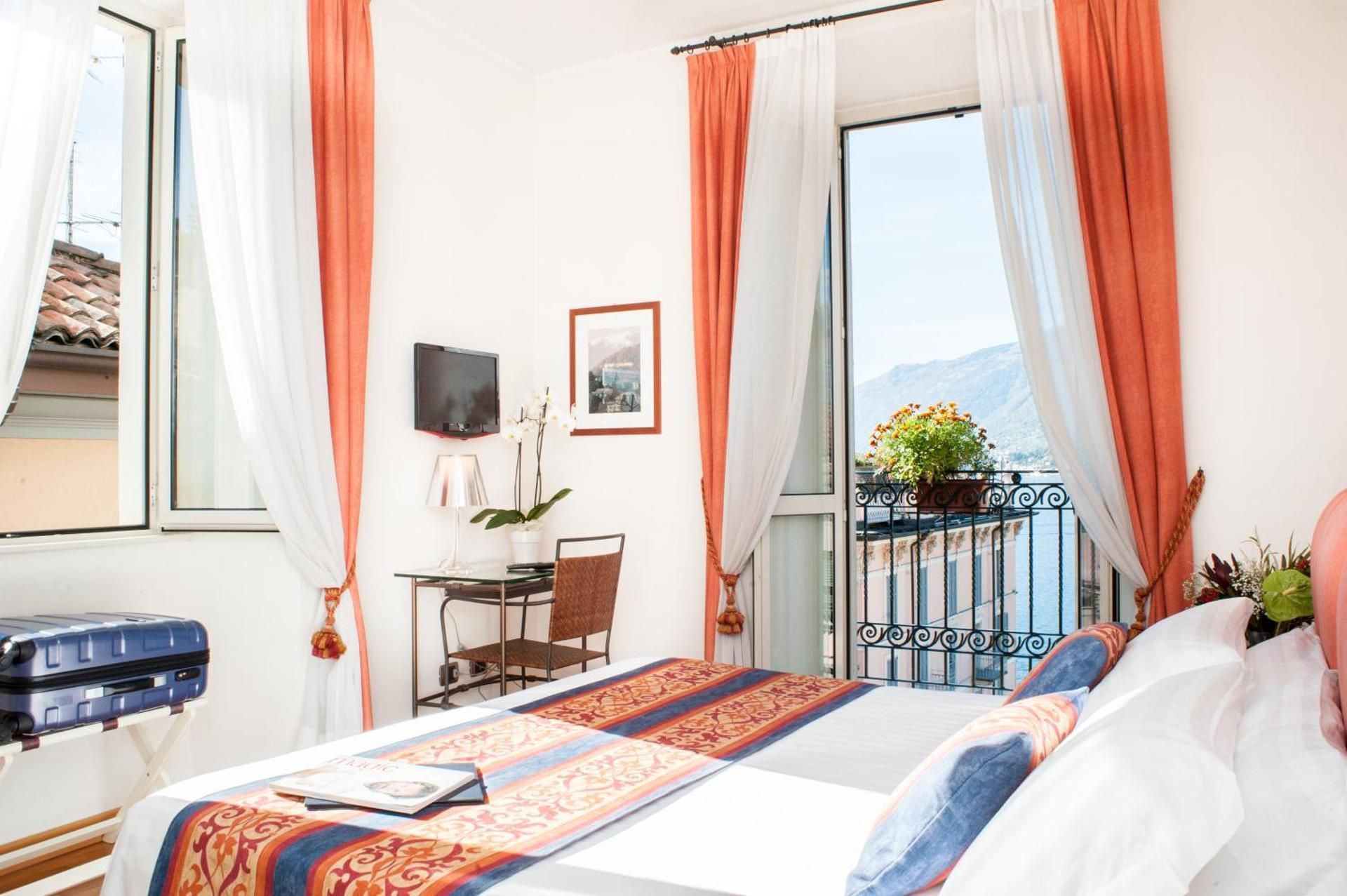 Double or Twin Room with Balcony