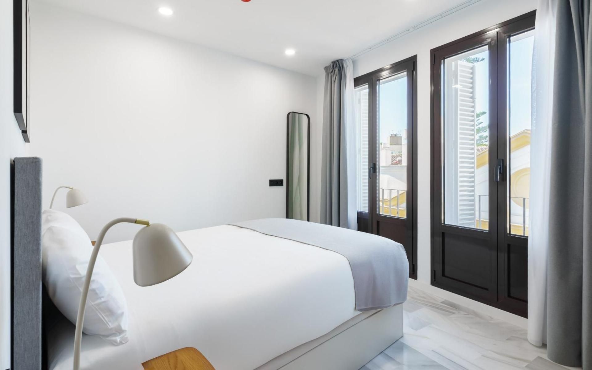One-Bedroom Apartment with Balcony