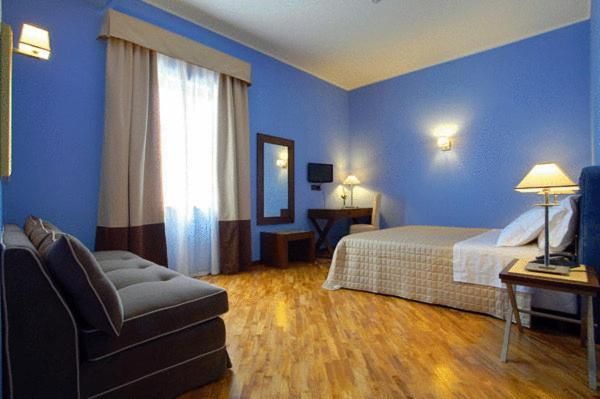 Hotel Messenion Quadruple Room 2