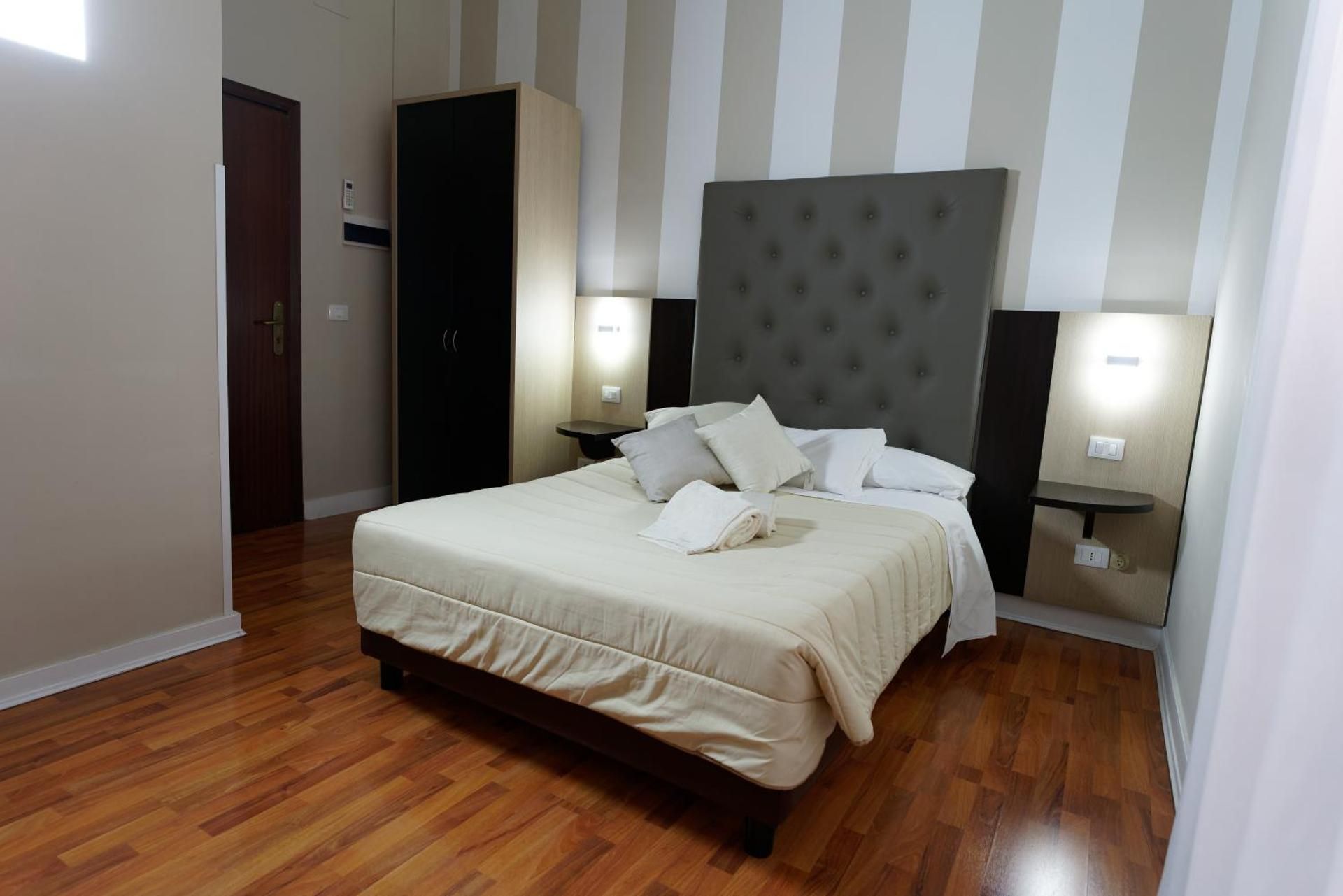 Double Room with French Bed