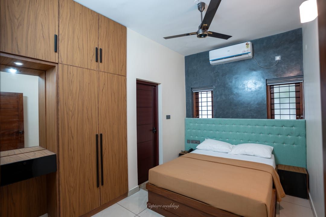 Courtyard Suite